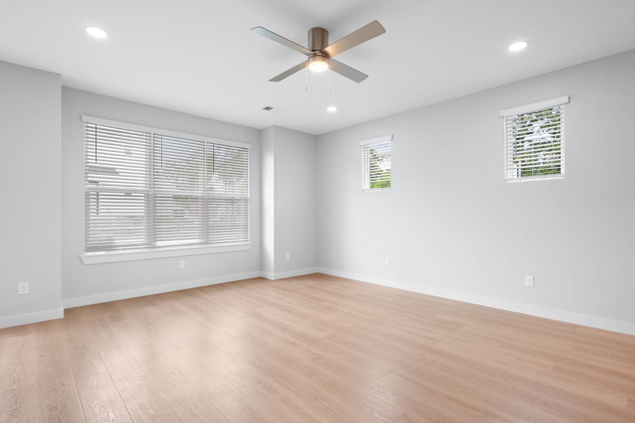 707 Laura Ward Pl
