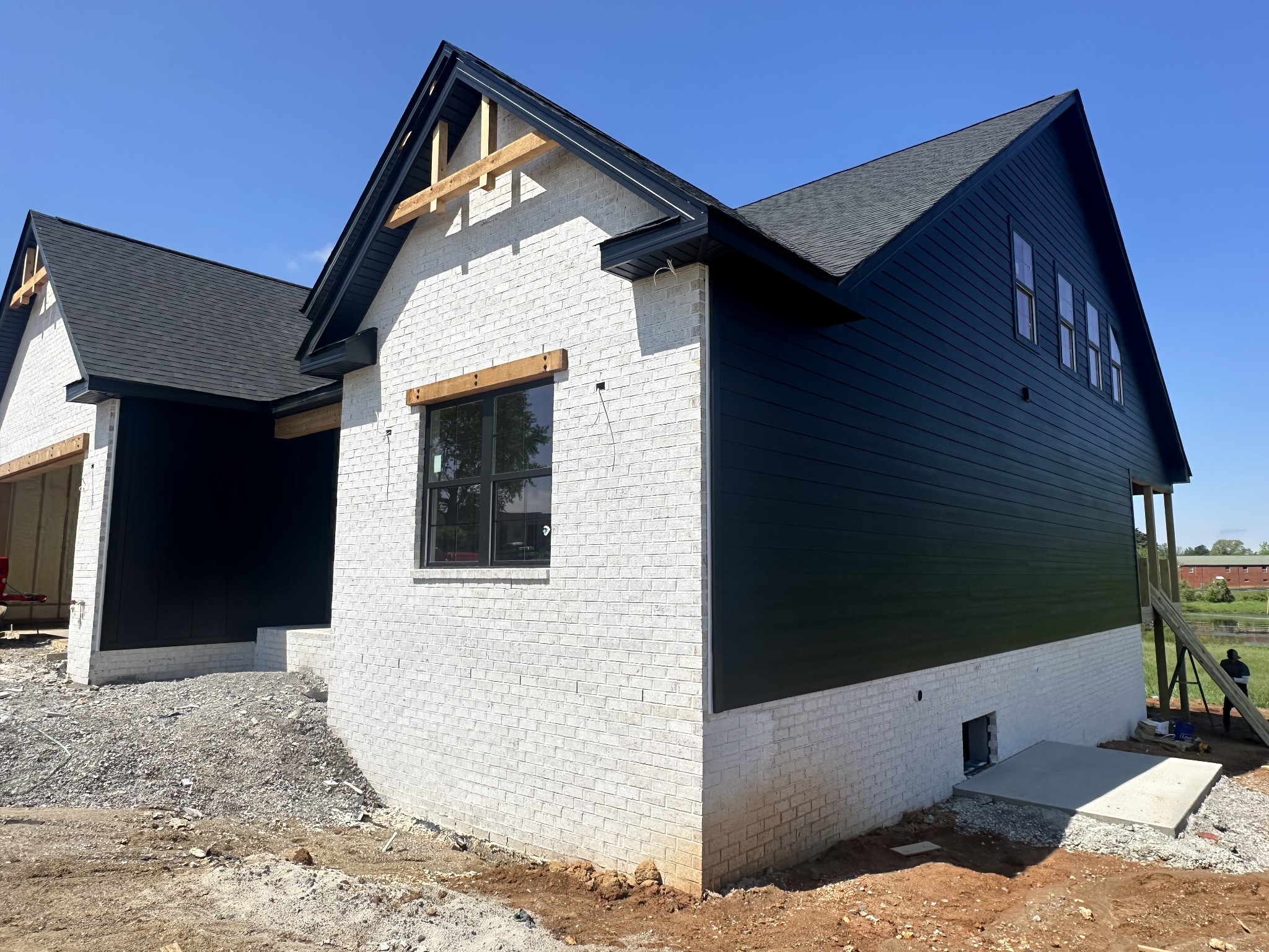 230 Hall Ct