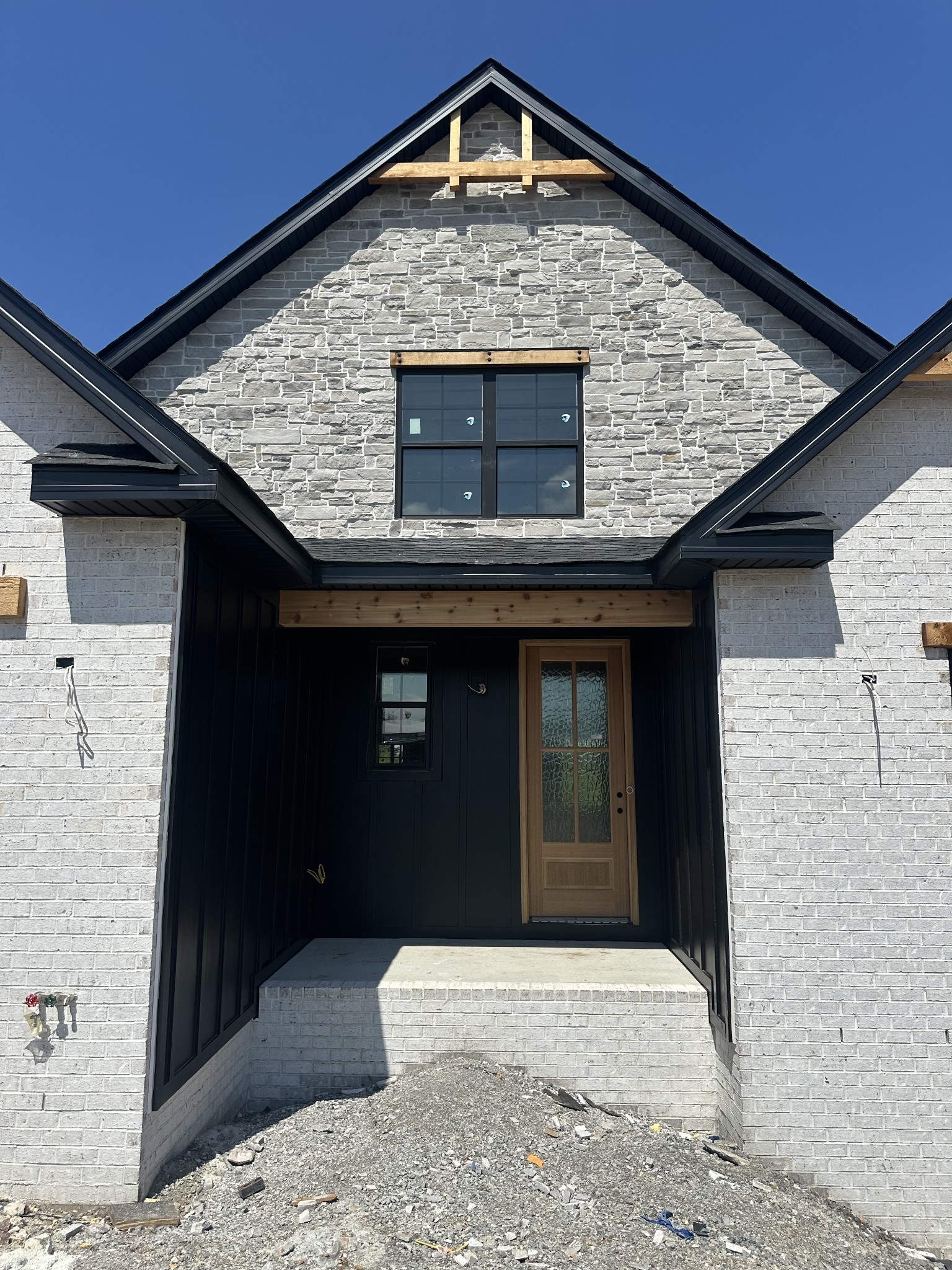 230 Hall Ct