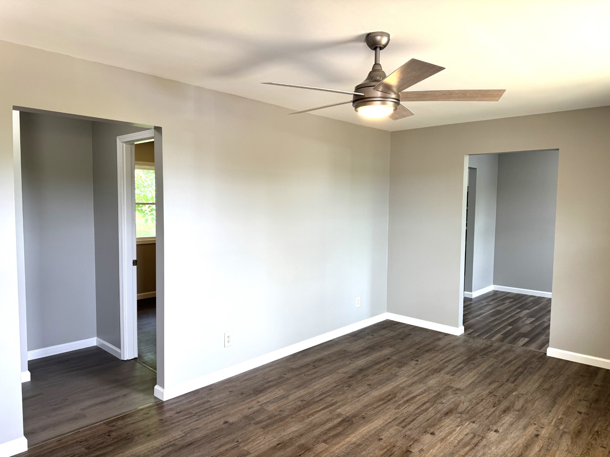 505 Edison St W