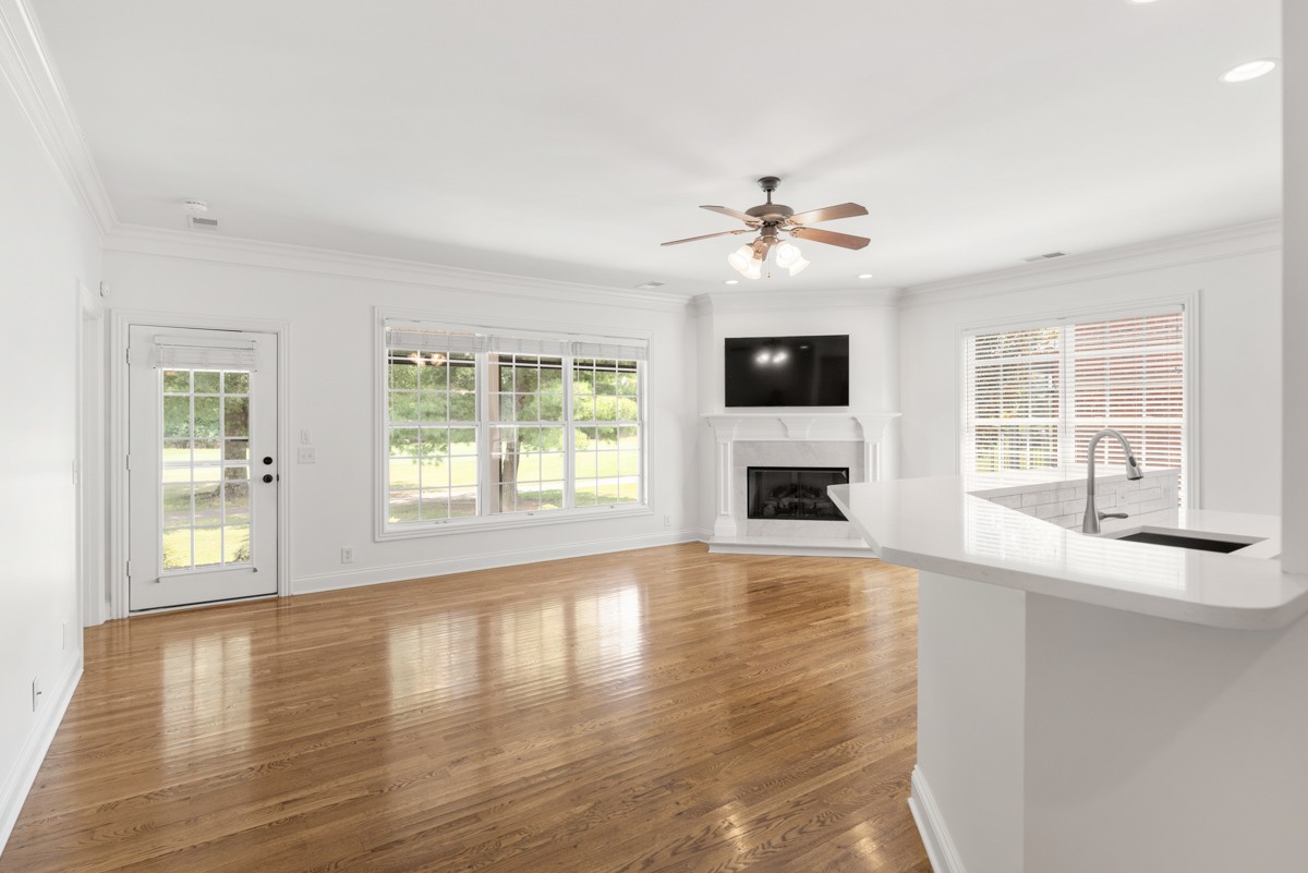 1159 Fairvue Village Ln