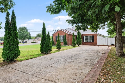 Photo of 810 Keith Dr, LaVergne, TN 37086 (MLS # 3547690)