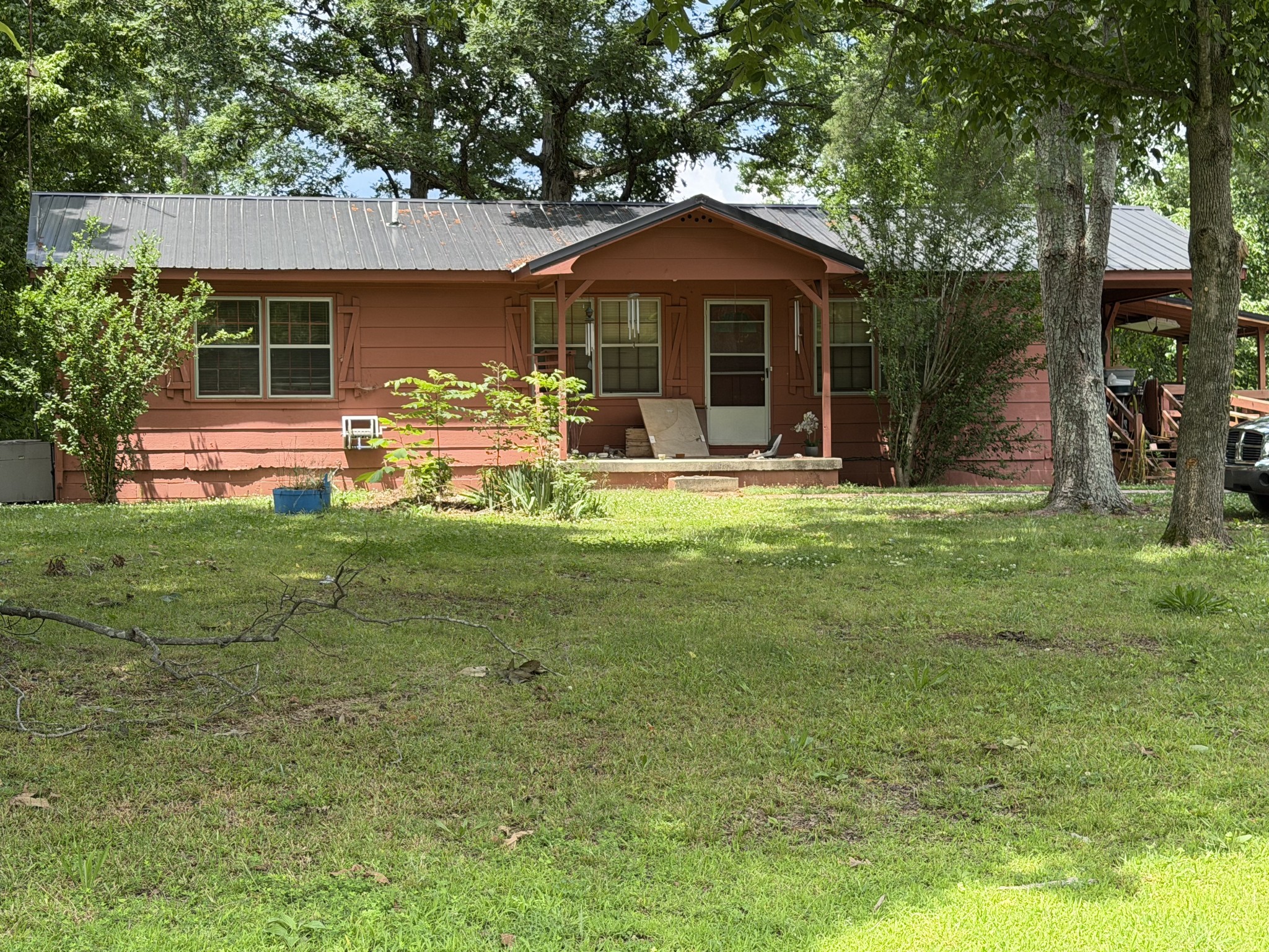 370 Ridge Rd