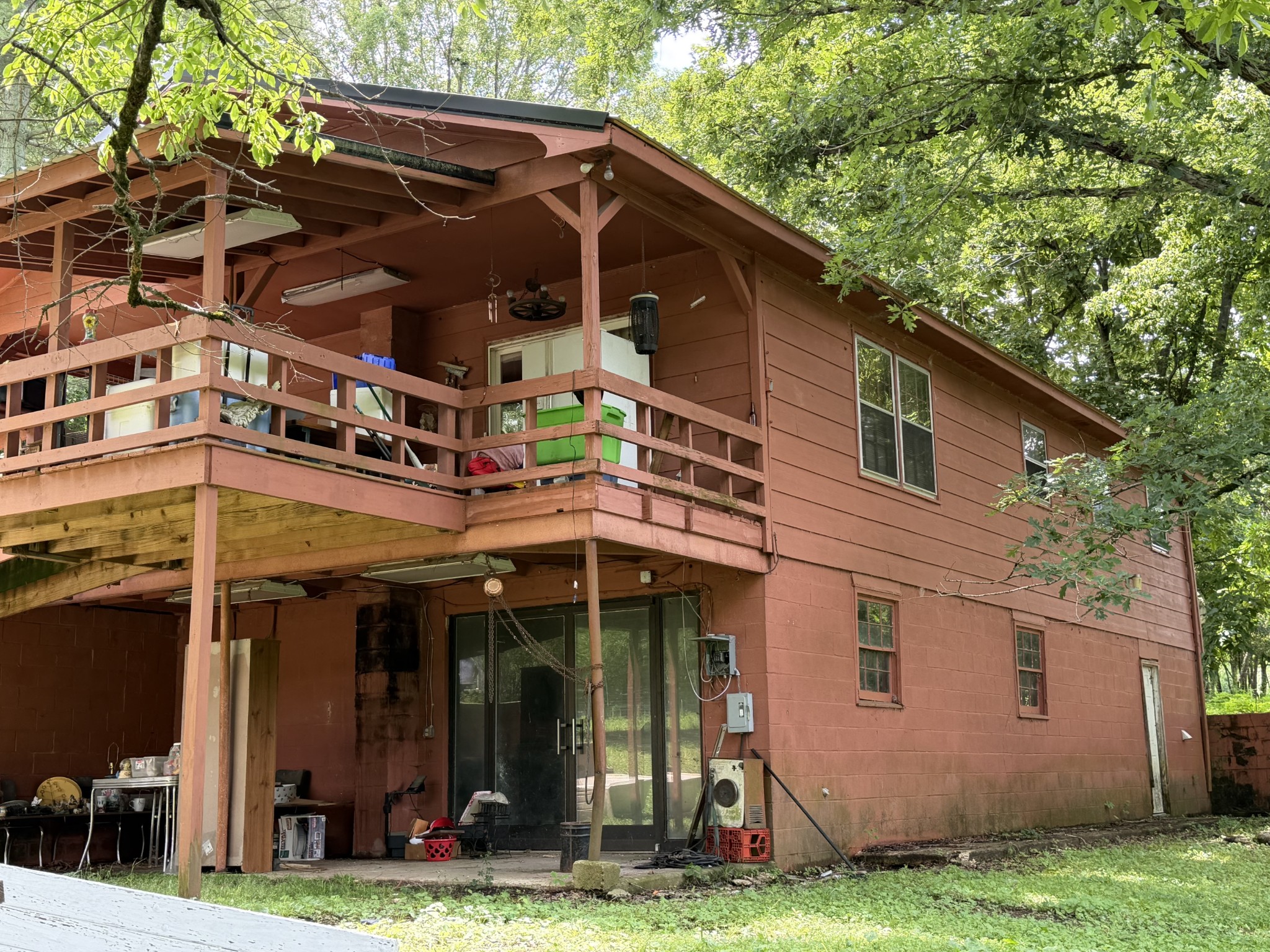 370 Ridge Rd