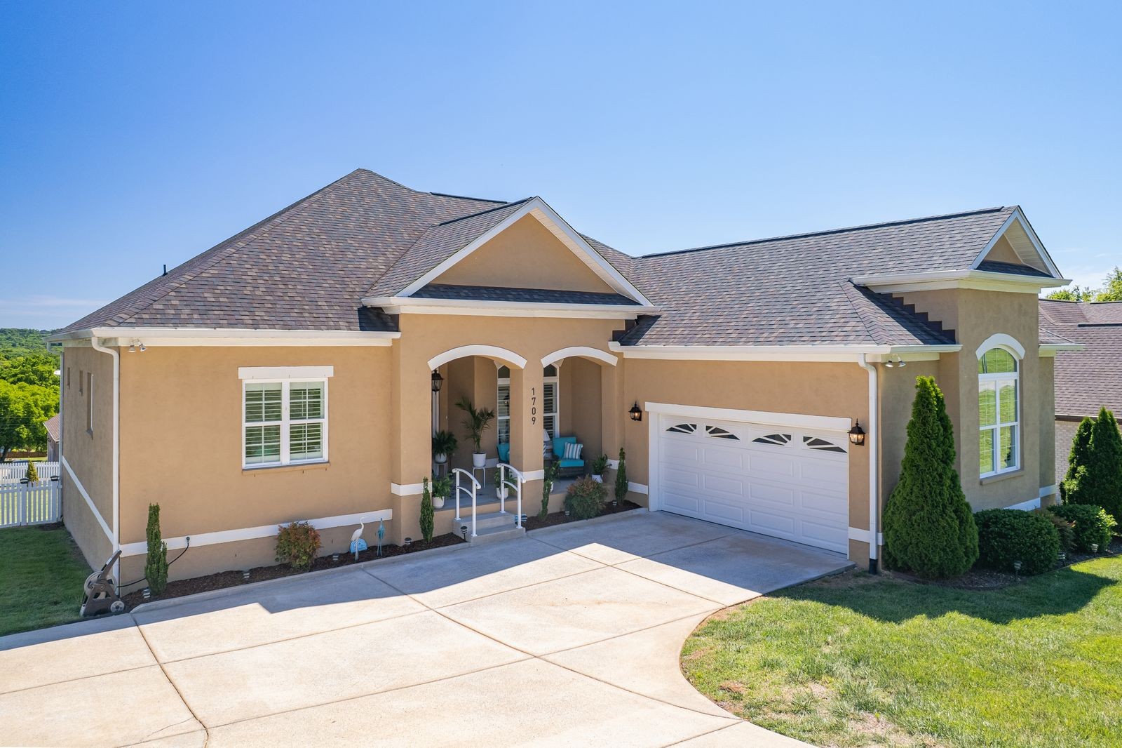 1709 Aster Dr