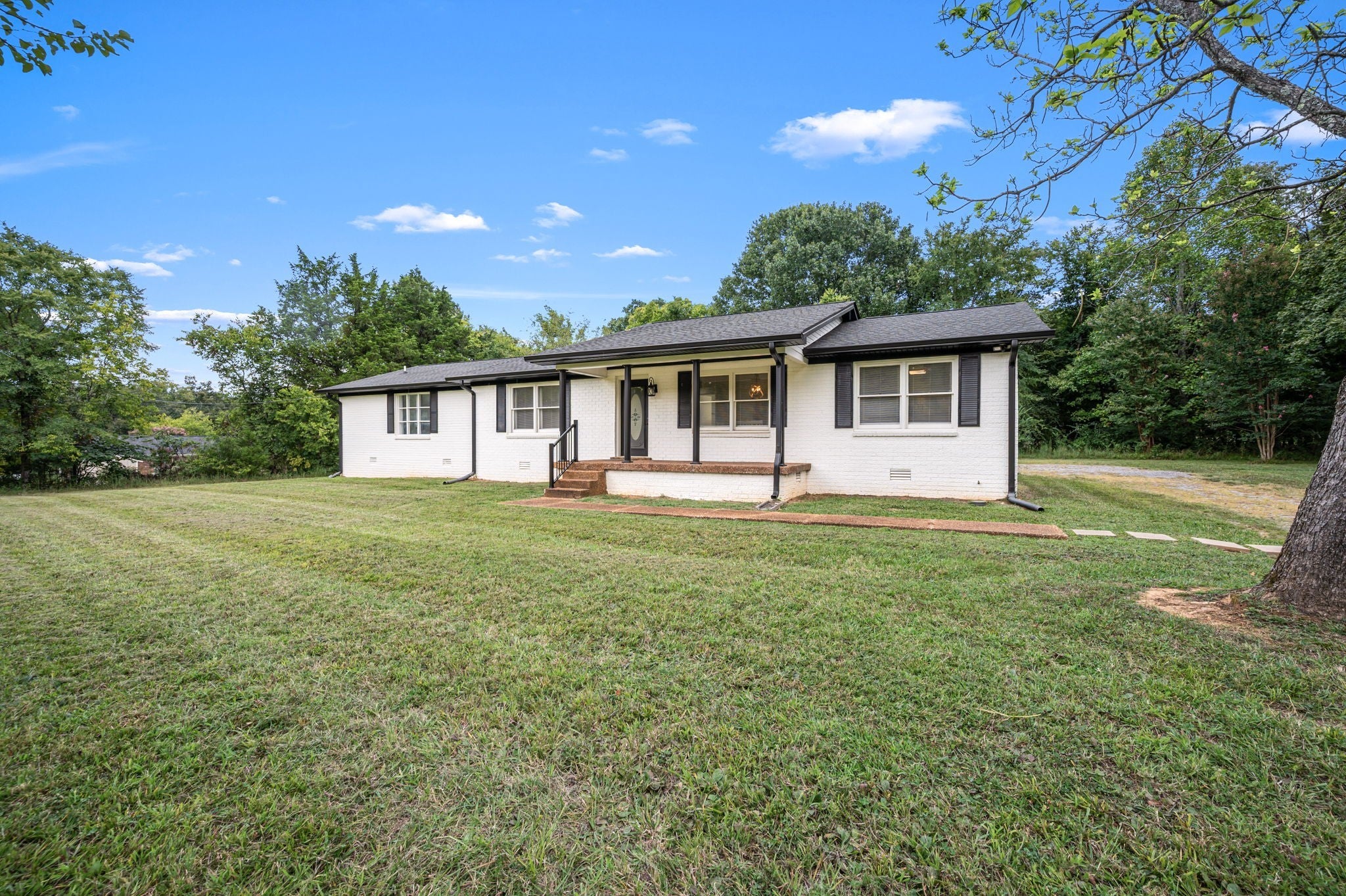 2904 Halls Hill Pike