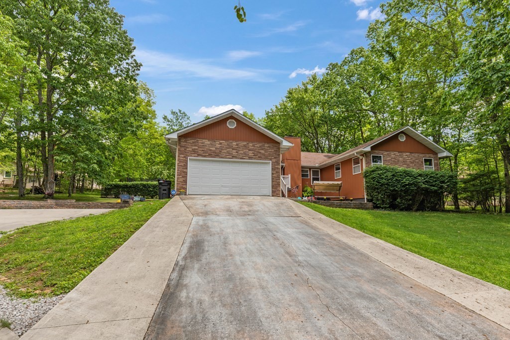 143 Rolling Green Dr