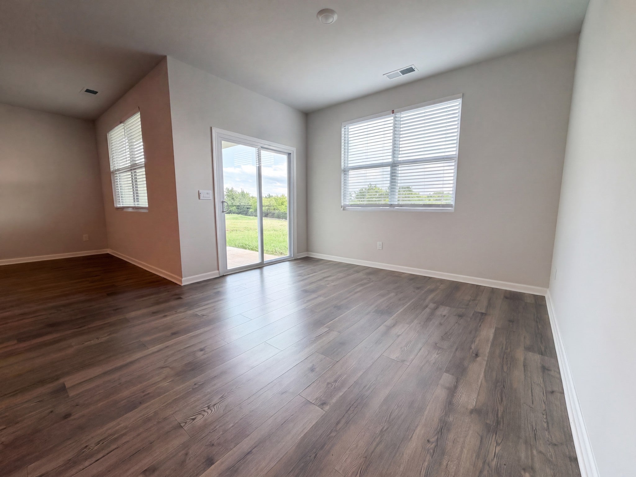 4204 Miranda Pl