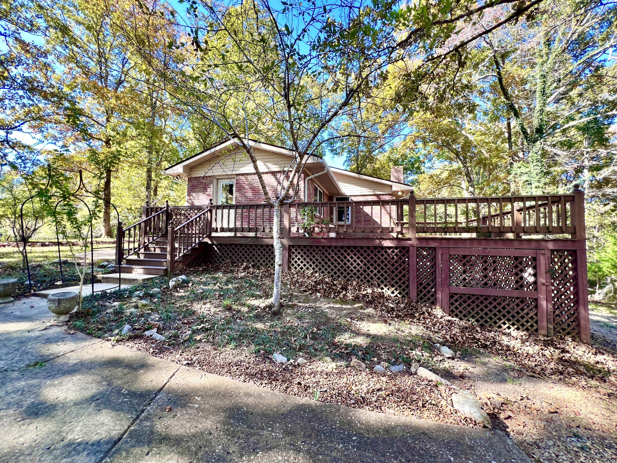 329 Valley View Rd