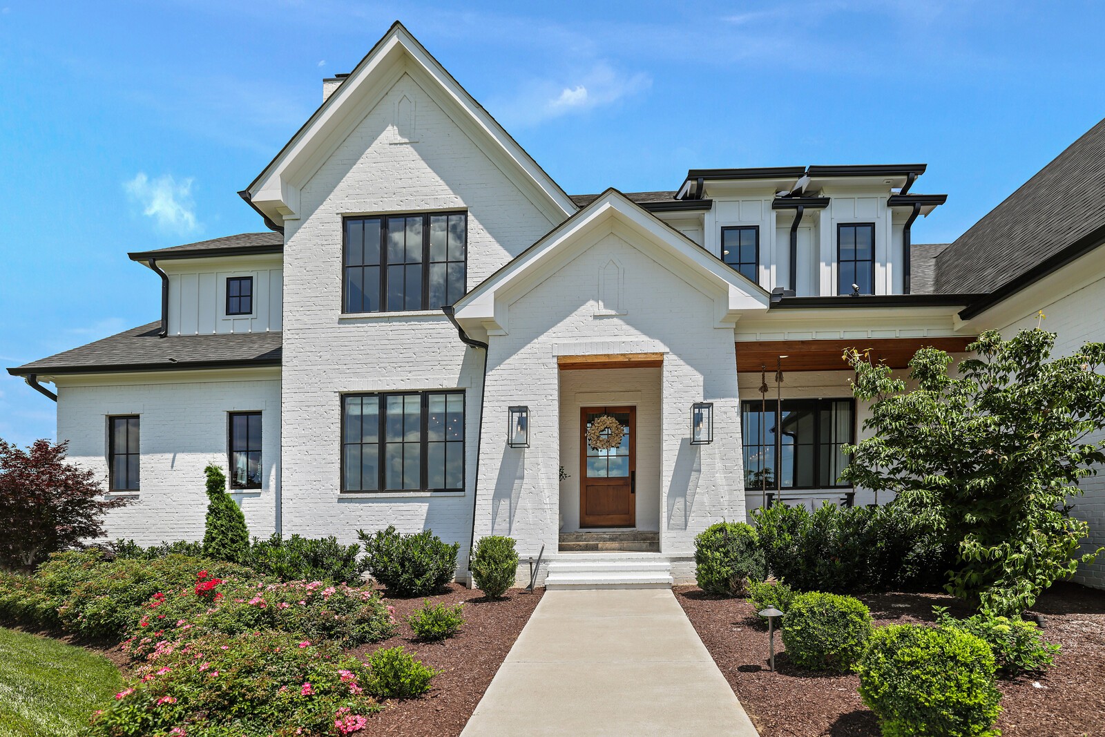4720 Edwardian Trce