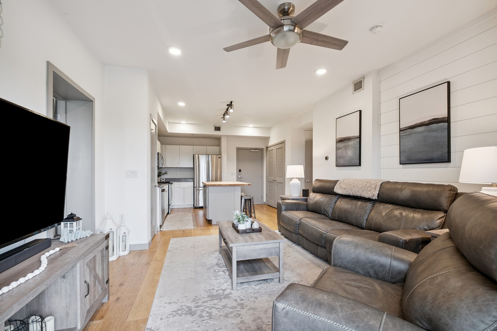 400 Herron Dr 219