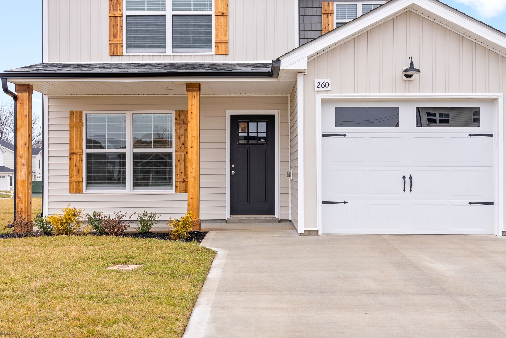 Clarksville, Tennessee 37043, United States, 3 Bedrooms Bedrooms, ,3 BathroomsBathrooms,Residential,Pending,65294