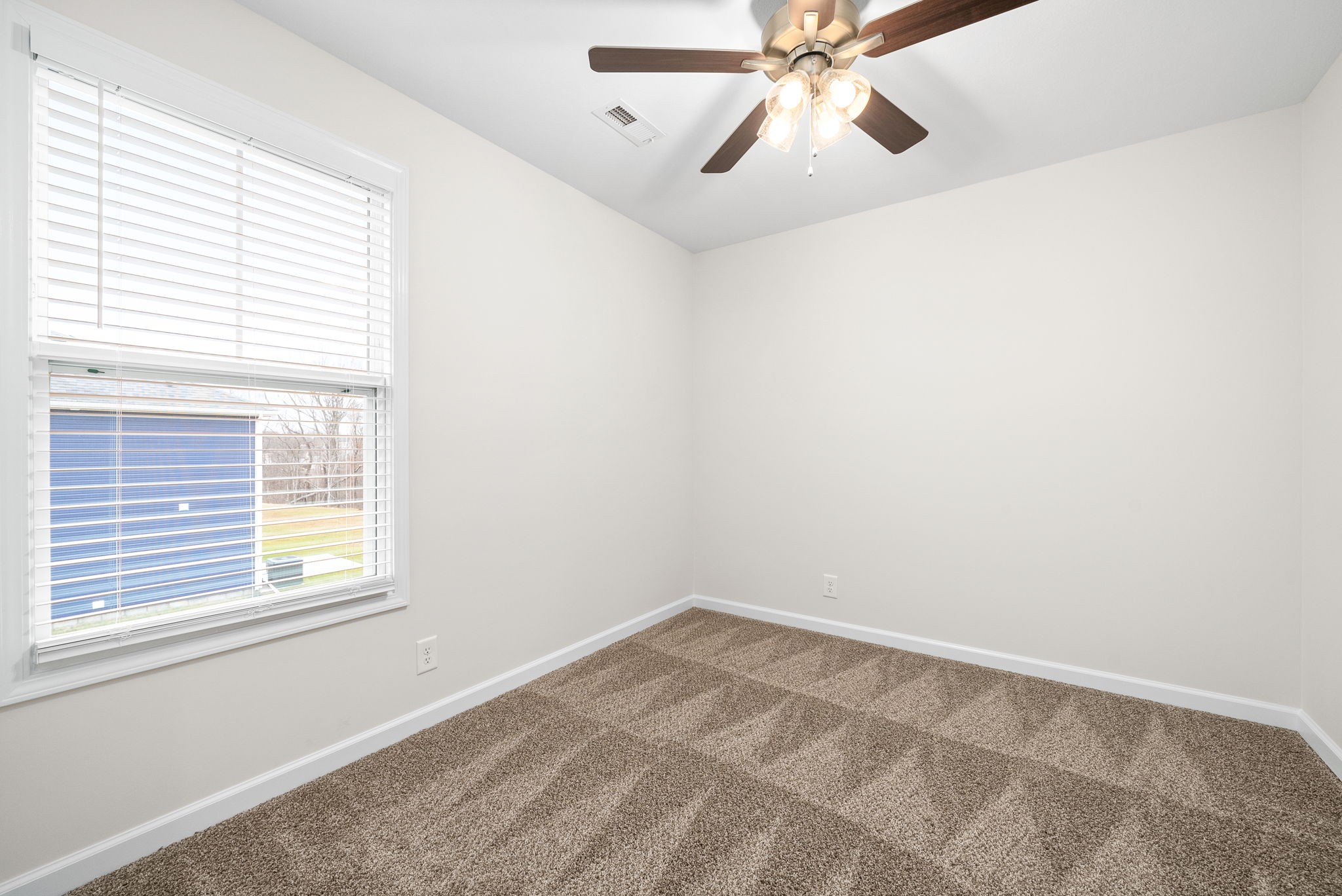 Clarksville, Tennessee 37043, United States, 3 Bedrooms Bedrooms, ,3 BathroomsBathrooms,Residential,Pending,65294