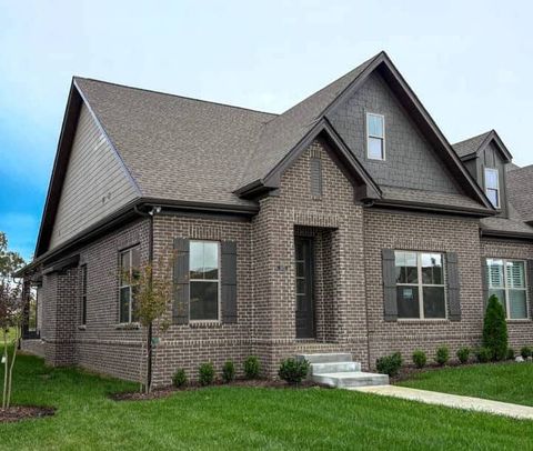 2033 Horseshoe Cir lot 215 Gallatin TN 37066