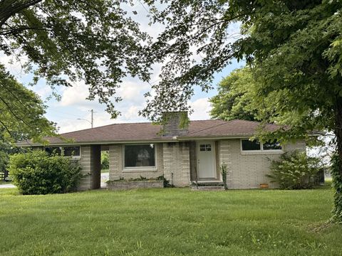 205 Donoho Ave Lafayette TN 37083