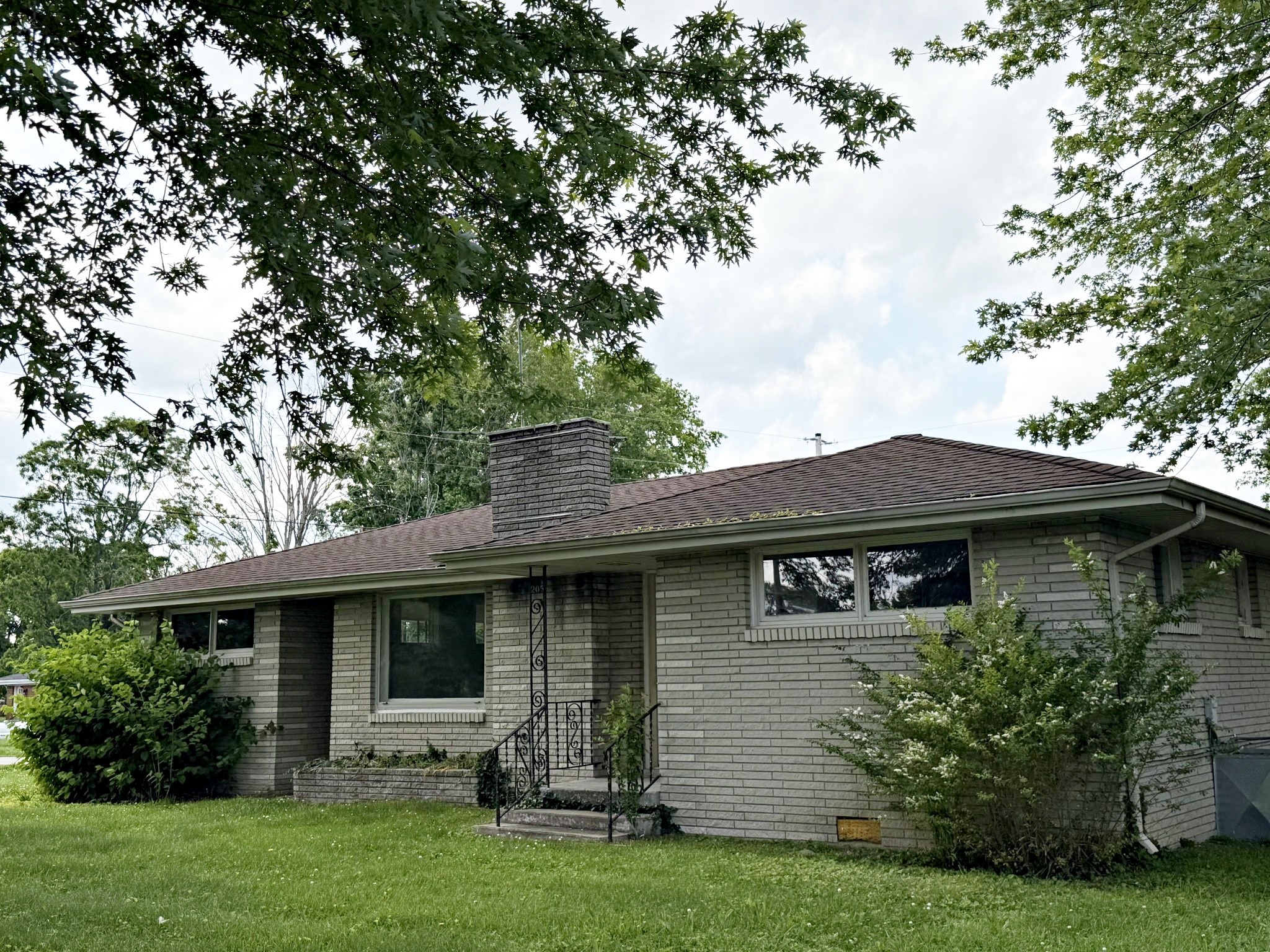 205 Donoho Ave