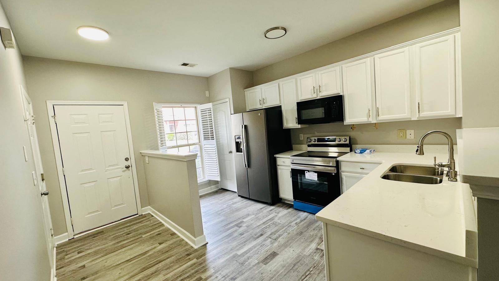 106 Northcrest Commons Cir