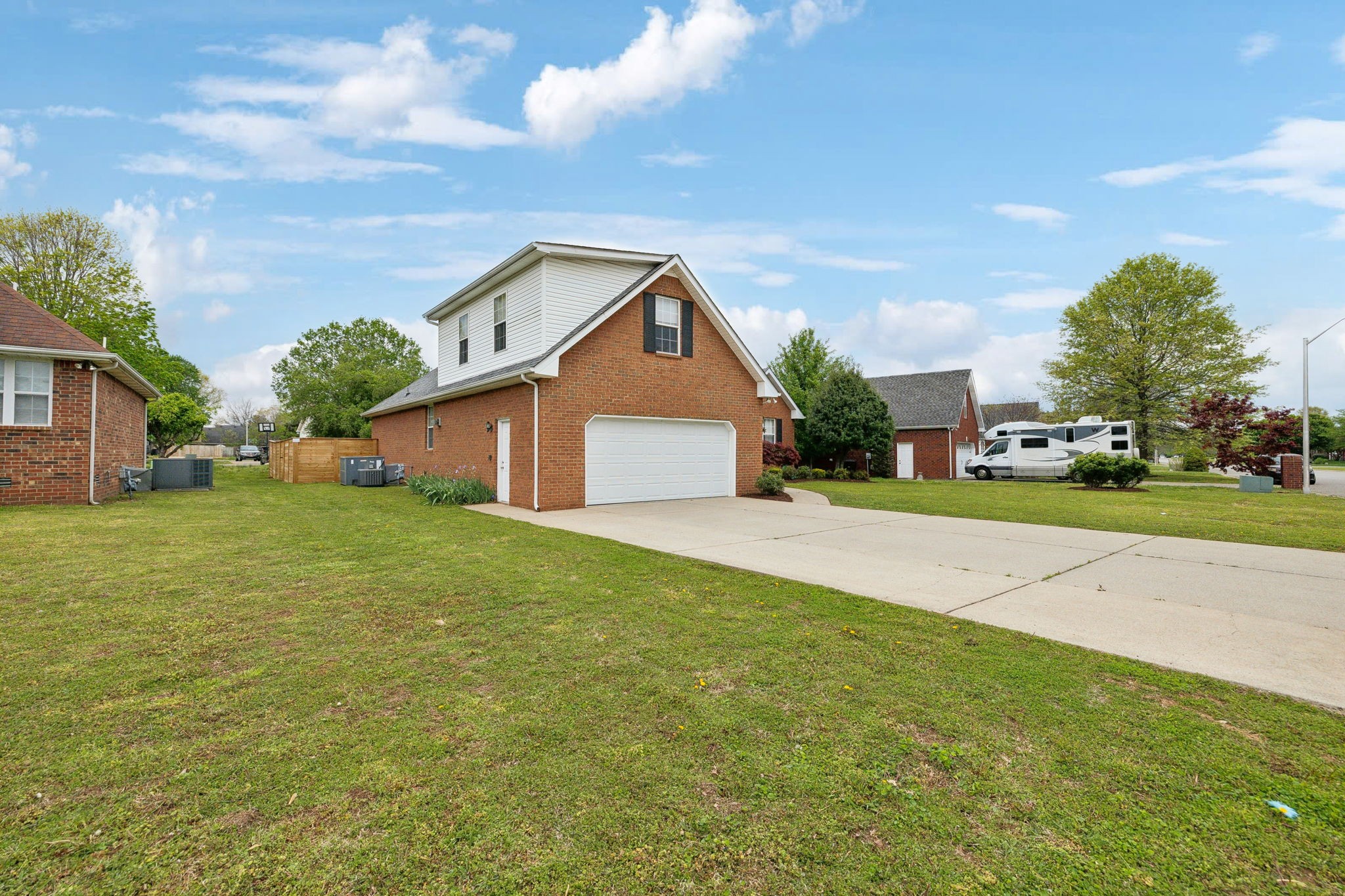 2431 Mission Ridge Dr