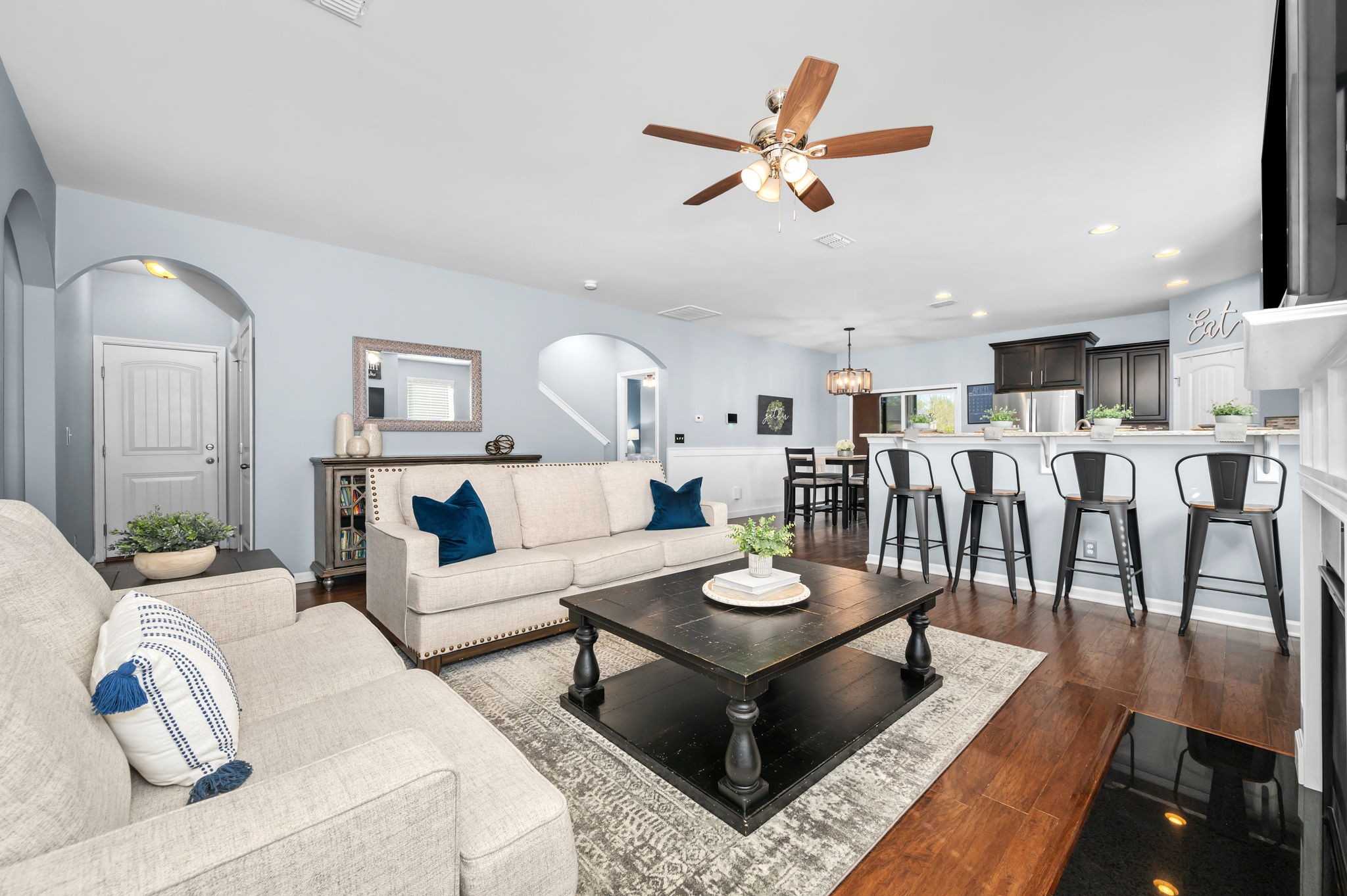 3328 Milkweed Dr