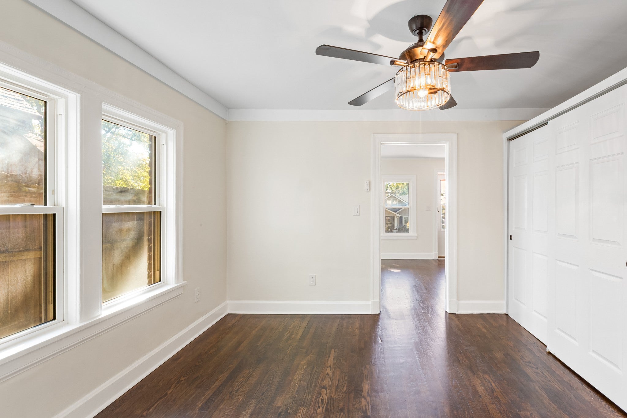 208 Rayon Dr