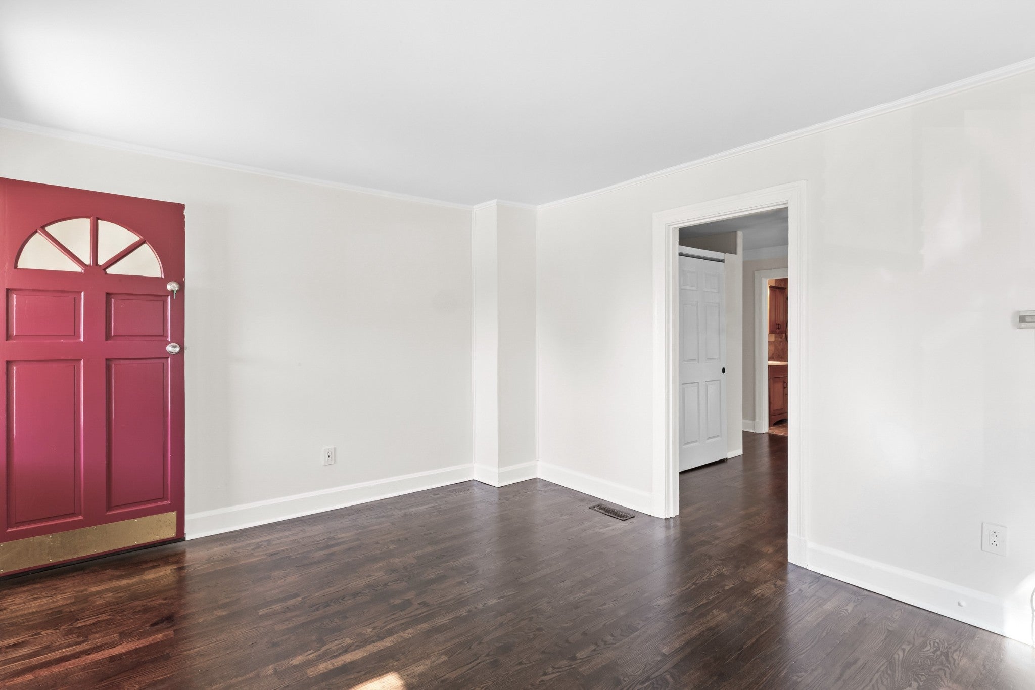 208 Rayon Dr