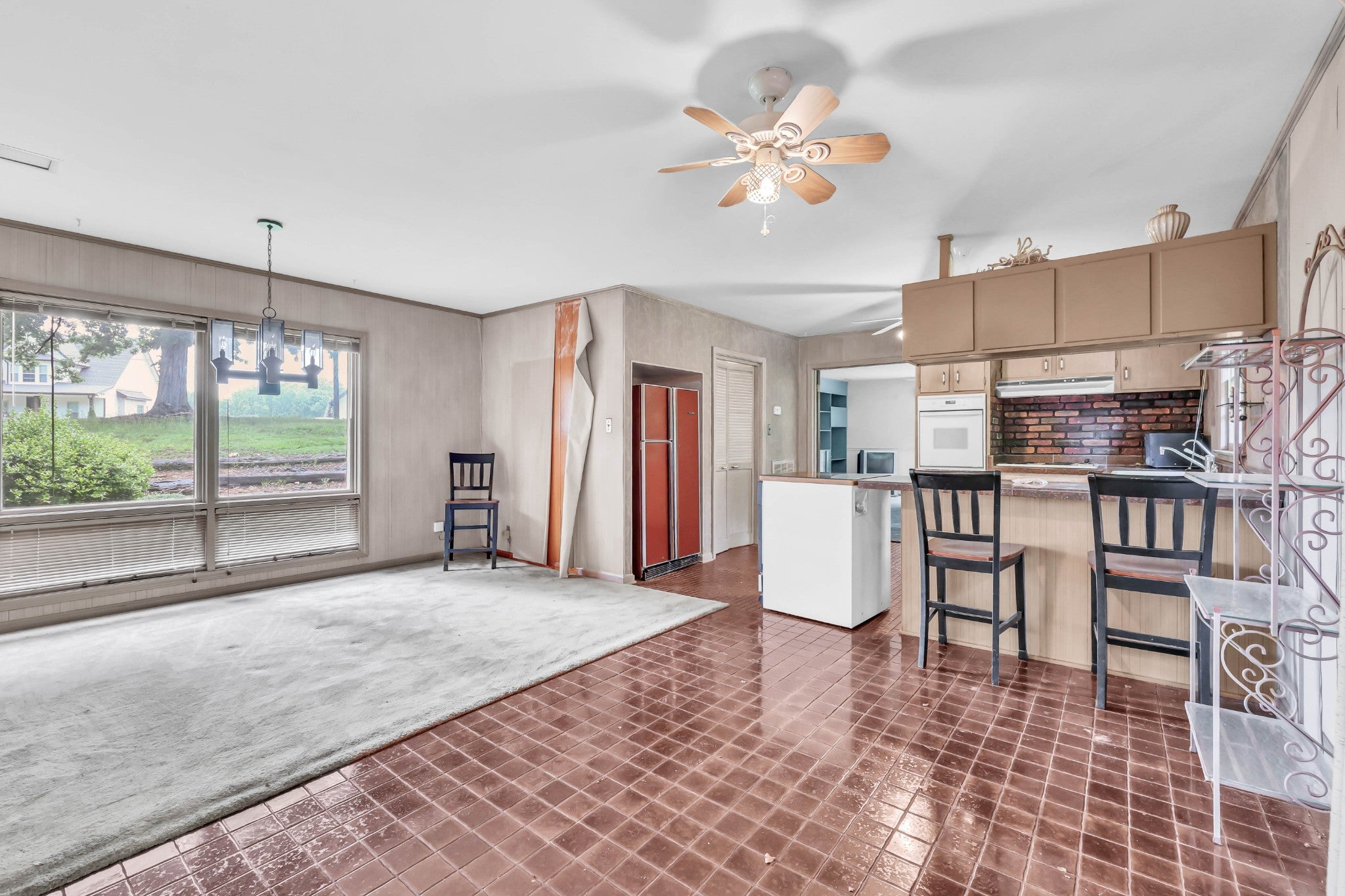 1692 Gratton Rd