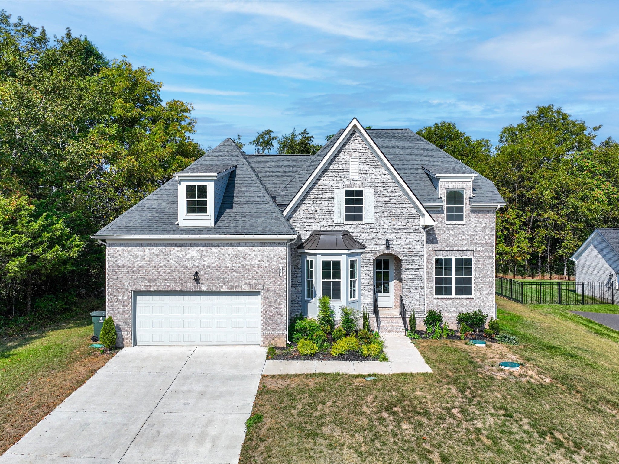 4.0-bed rental at 631 Silva Ln