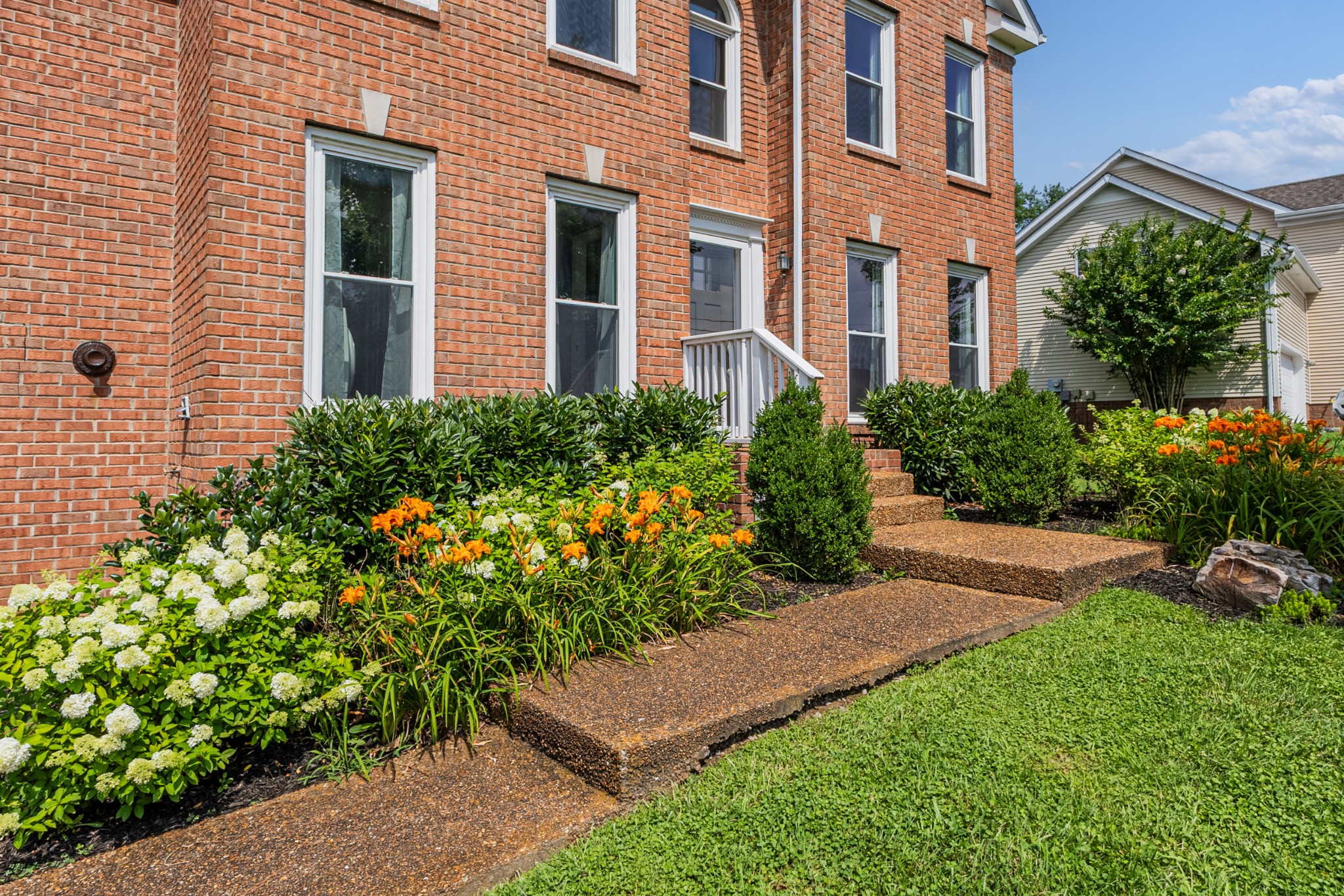 2795 Iroquois Dr