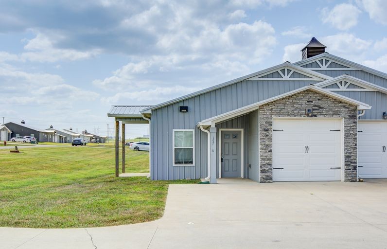 177 BAINBRIDGE DRIVE A