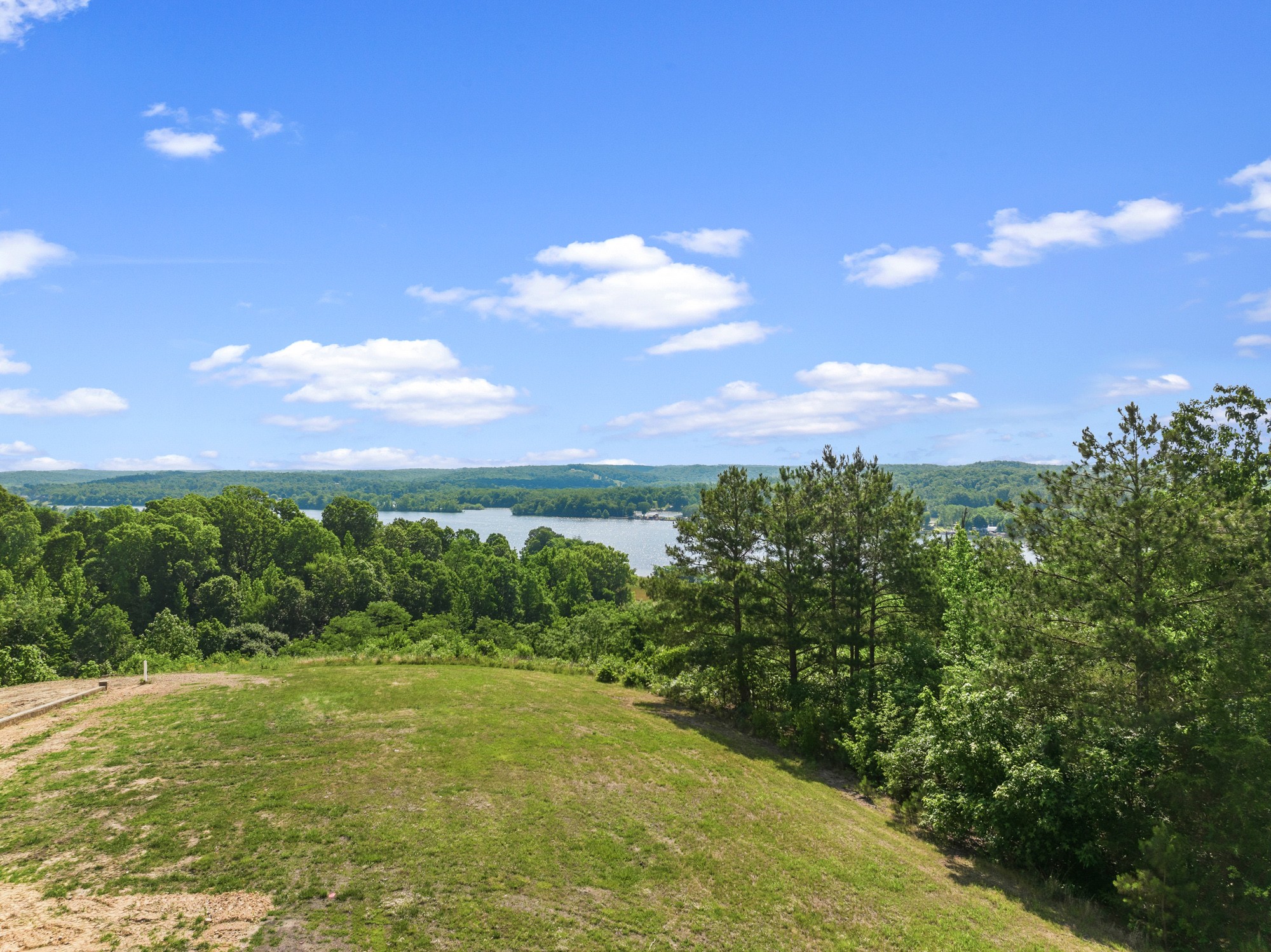 117 Riverbreeze Dr