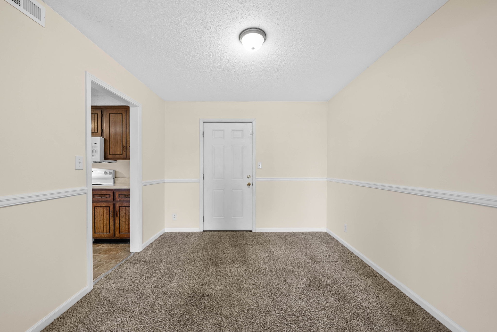 Clarksville, Tennessee 37042, United States, 3 Bedrooms Bedrooms, ,2 BathroomsBathrooms,Residential,Active,240066