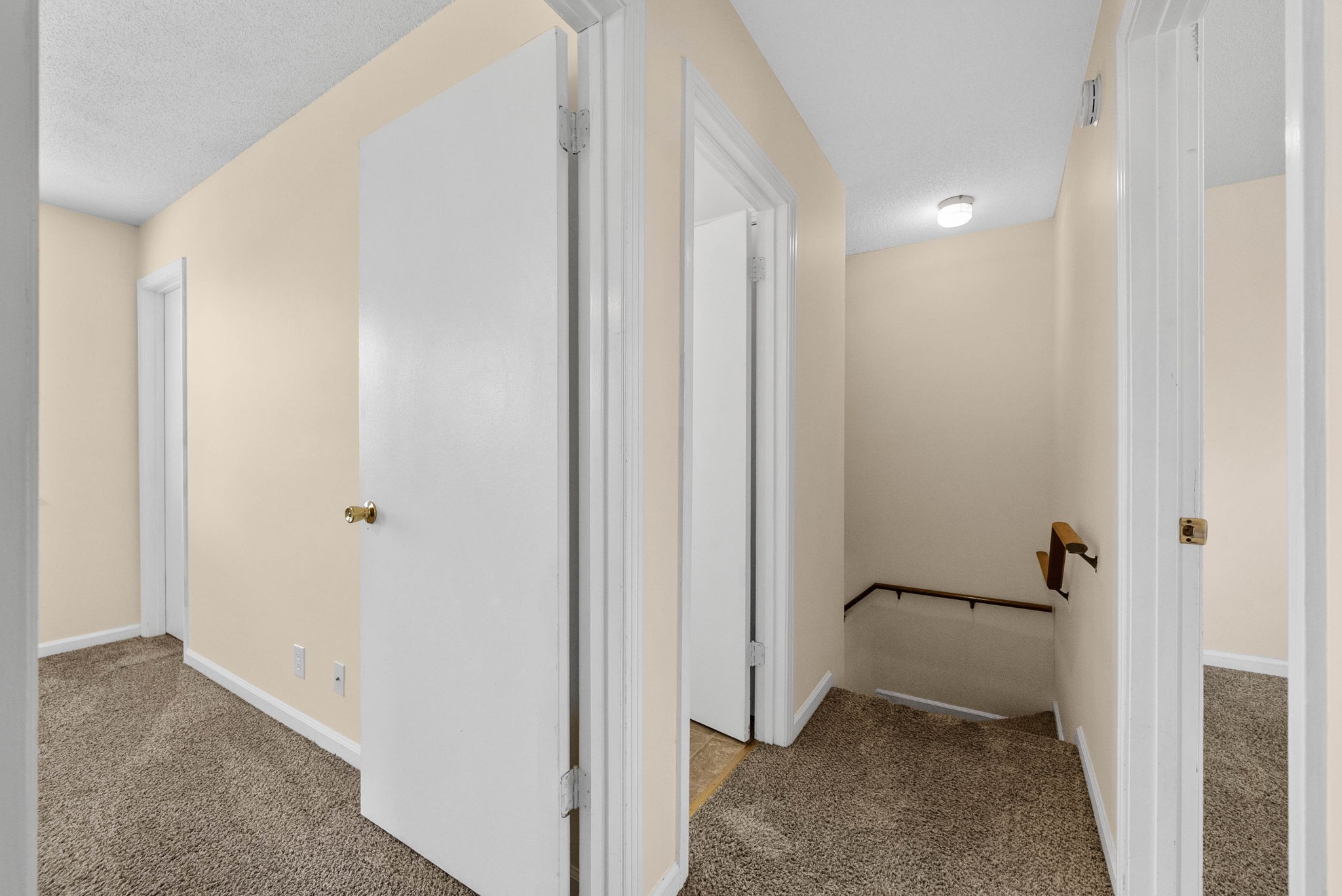 Clarksville, Tennessee 37042, United States, 3 Bedrooms Bedrooms, ,2 BathroomsBathrooms,Residential,Active,240066