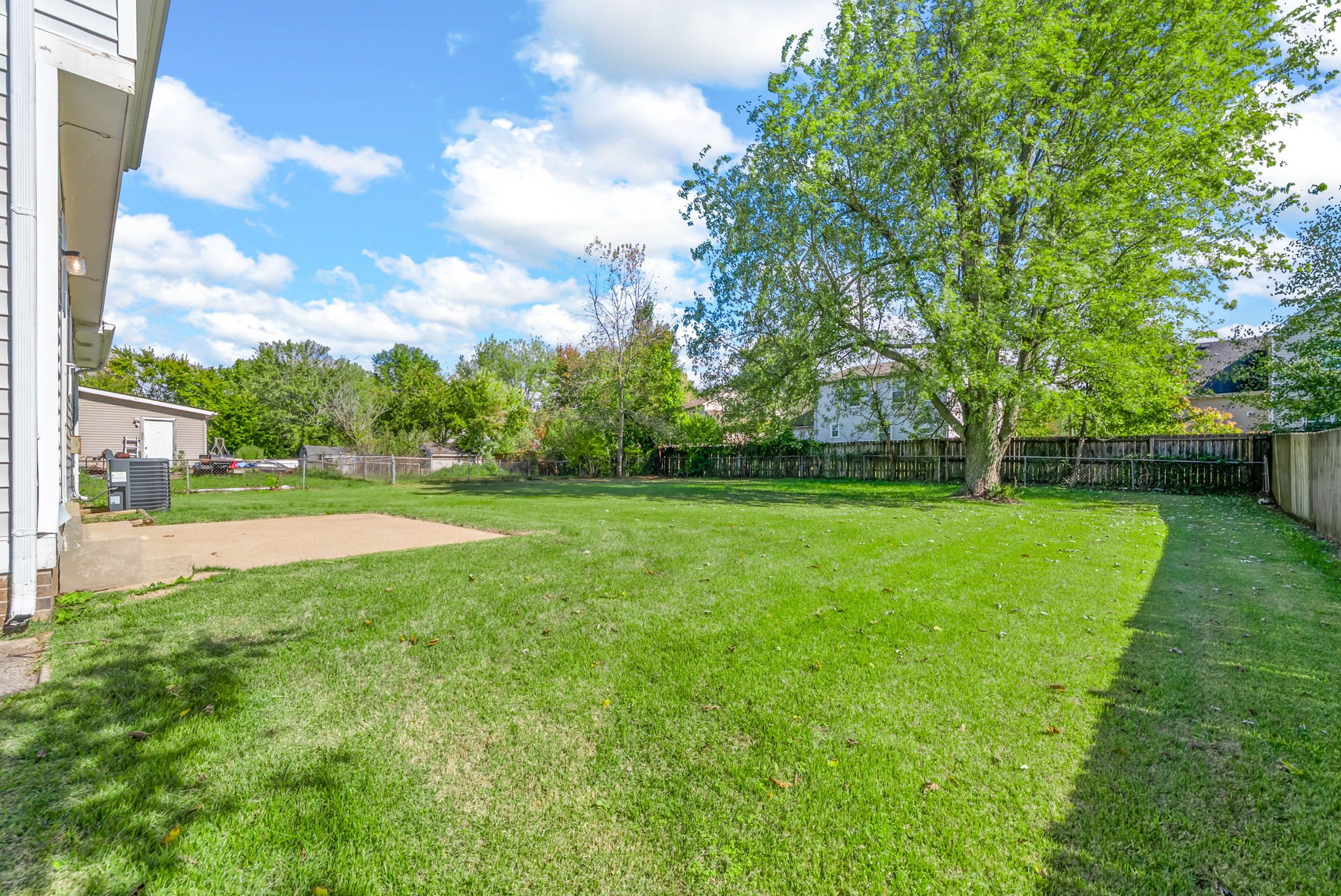 Clarksville, Tennessee 37042, United States, 3 Bedrooms Bedrooms, ,2 BathroomsBathrooms,Residential,Active,240066