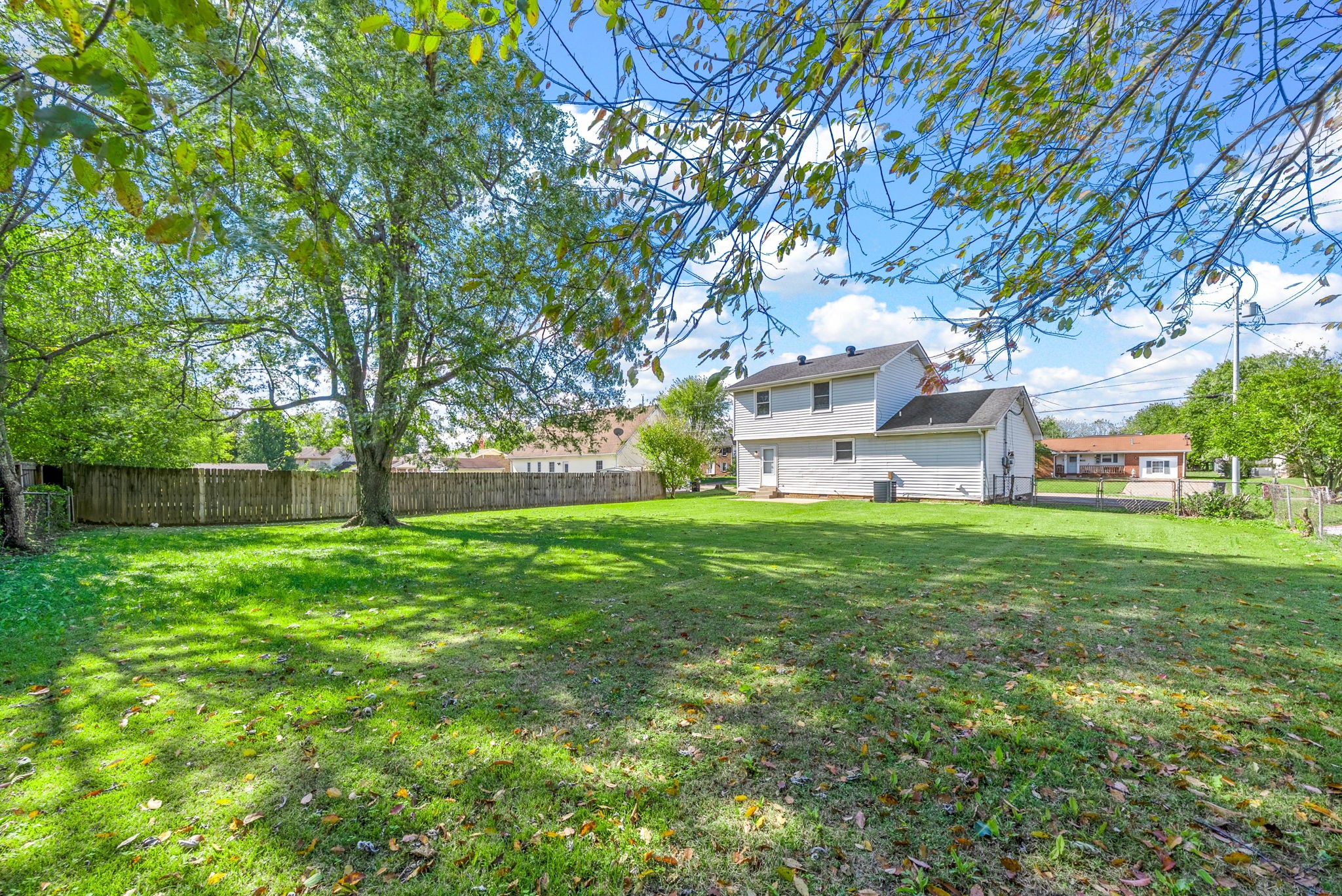 Clarksville, Tennessee 37042, United States, 3 Bedrooms Bedrooms, ,2 BathroomsBathrooms,Residential,Active,240066