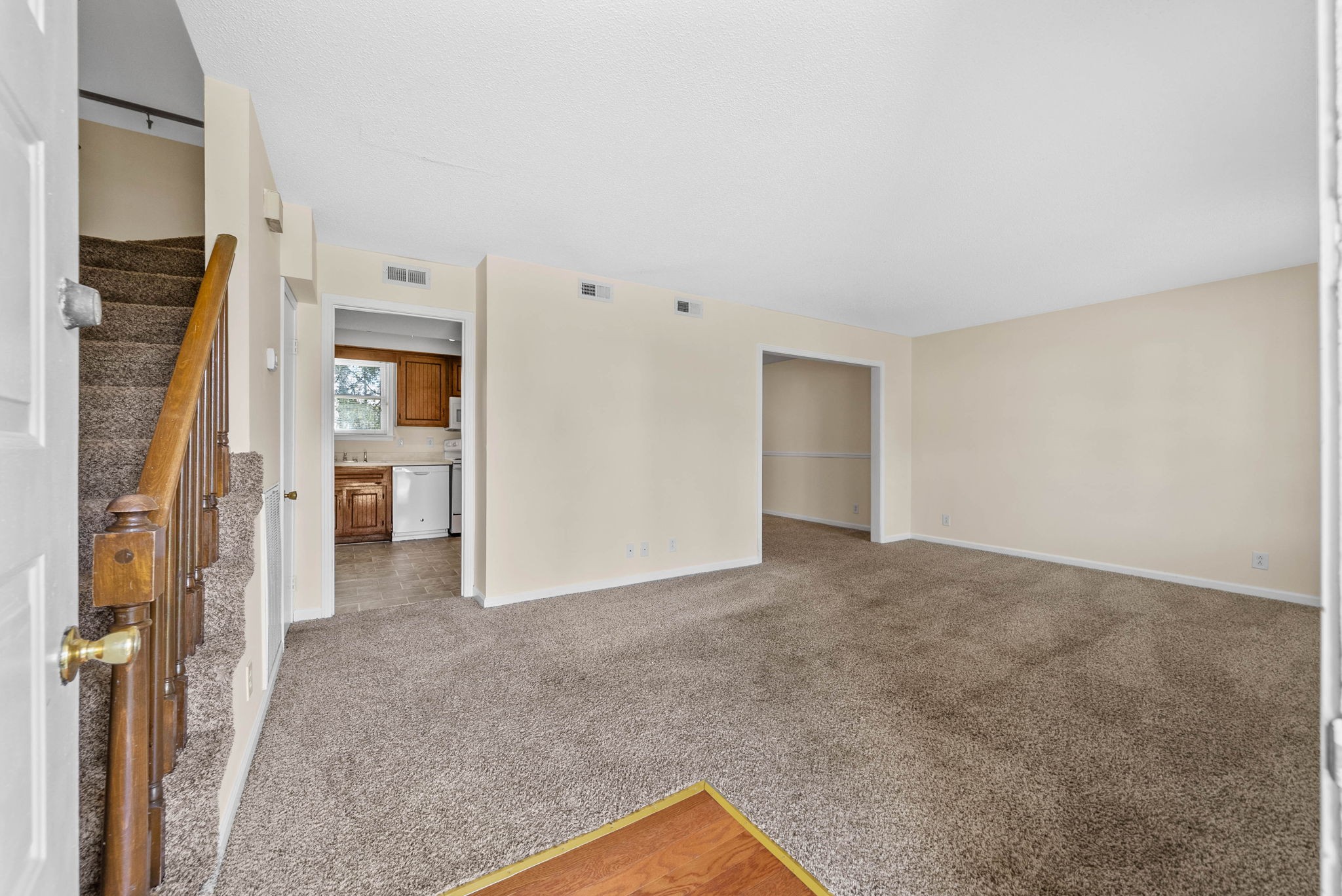 Clarksville, Tennessee 37042, United States, 3 Bedrooms Bedrooms, ,2 BathroomsBathrooms,Residential,Active,240066