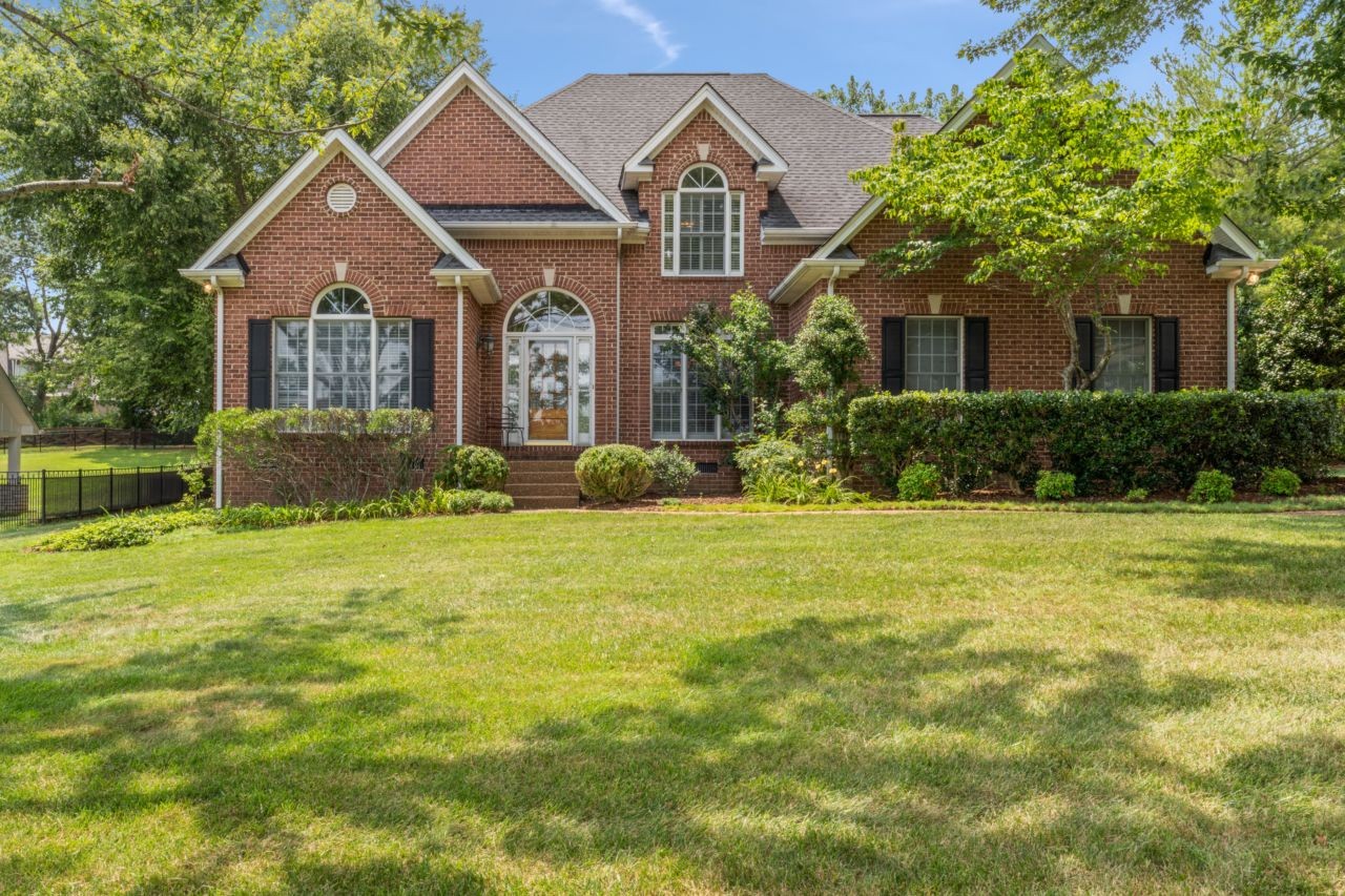 7125 Locksley Ln