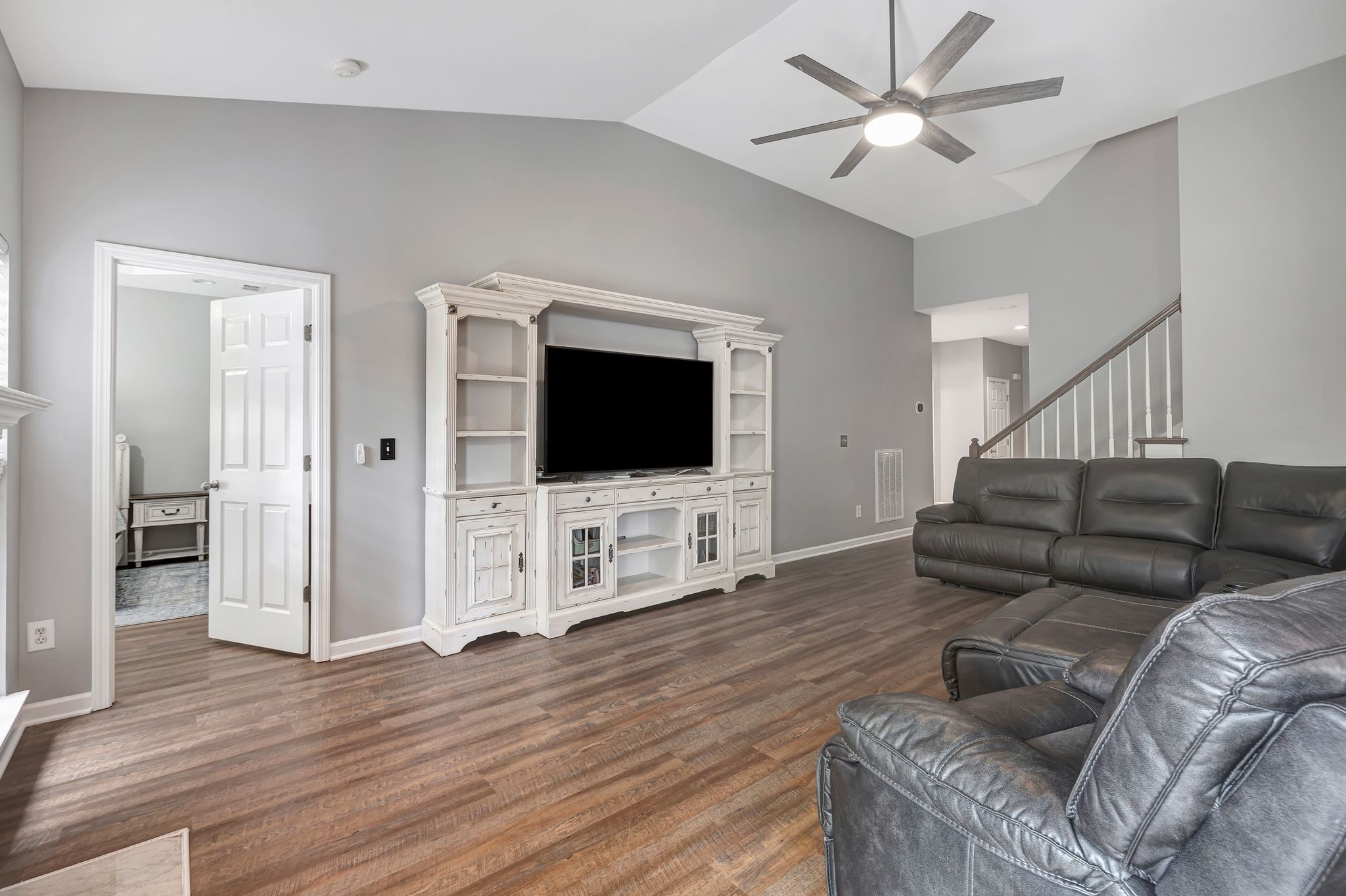 4047 Locerbie Cir