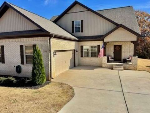 18 Cedar Grove Dr Fayetteville TN 37334