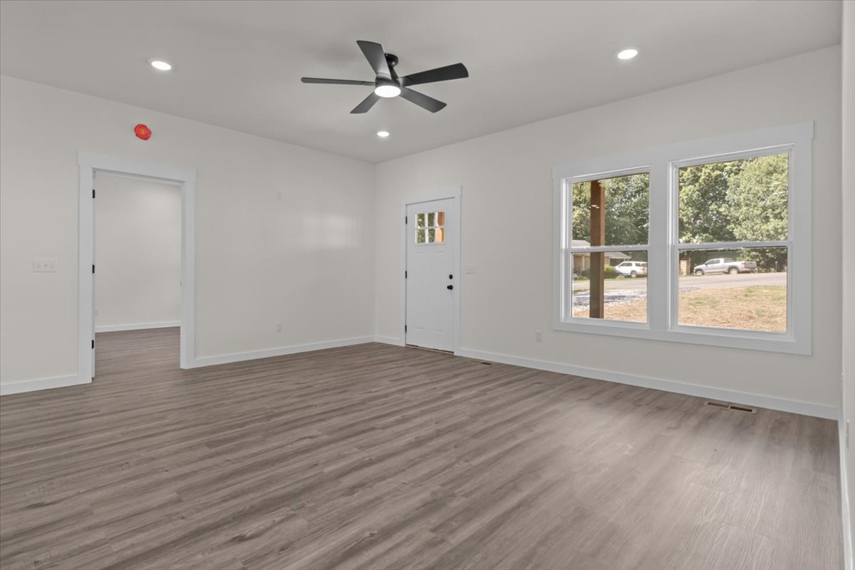 3119 Country Side Dr