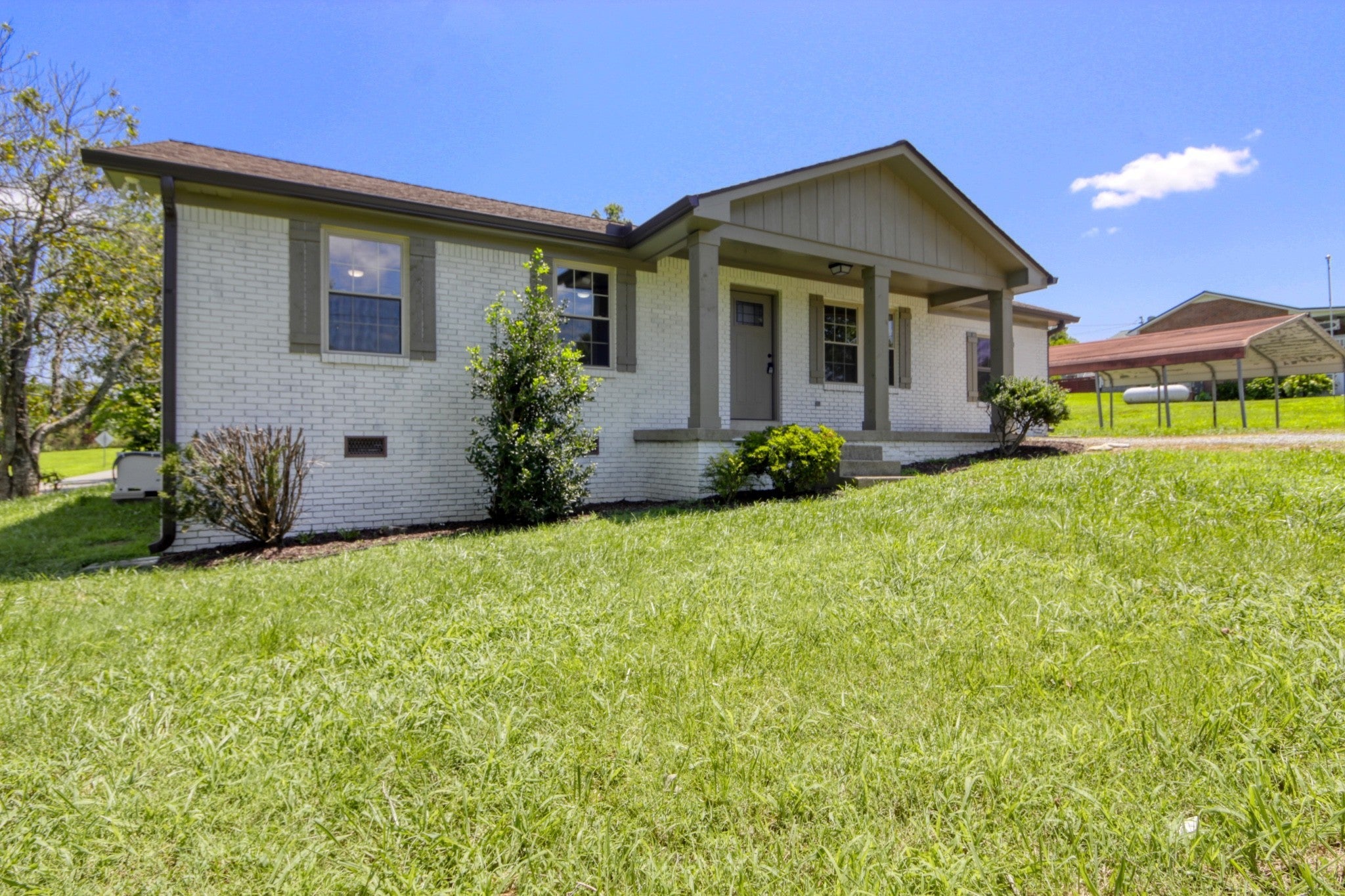 210 Crenshaw Rd
