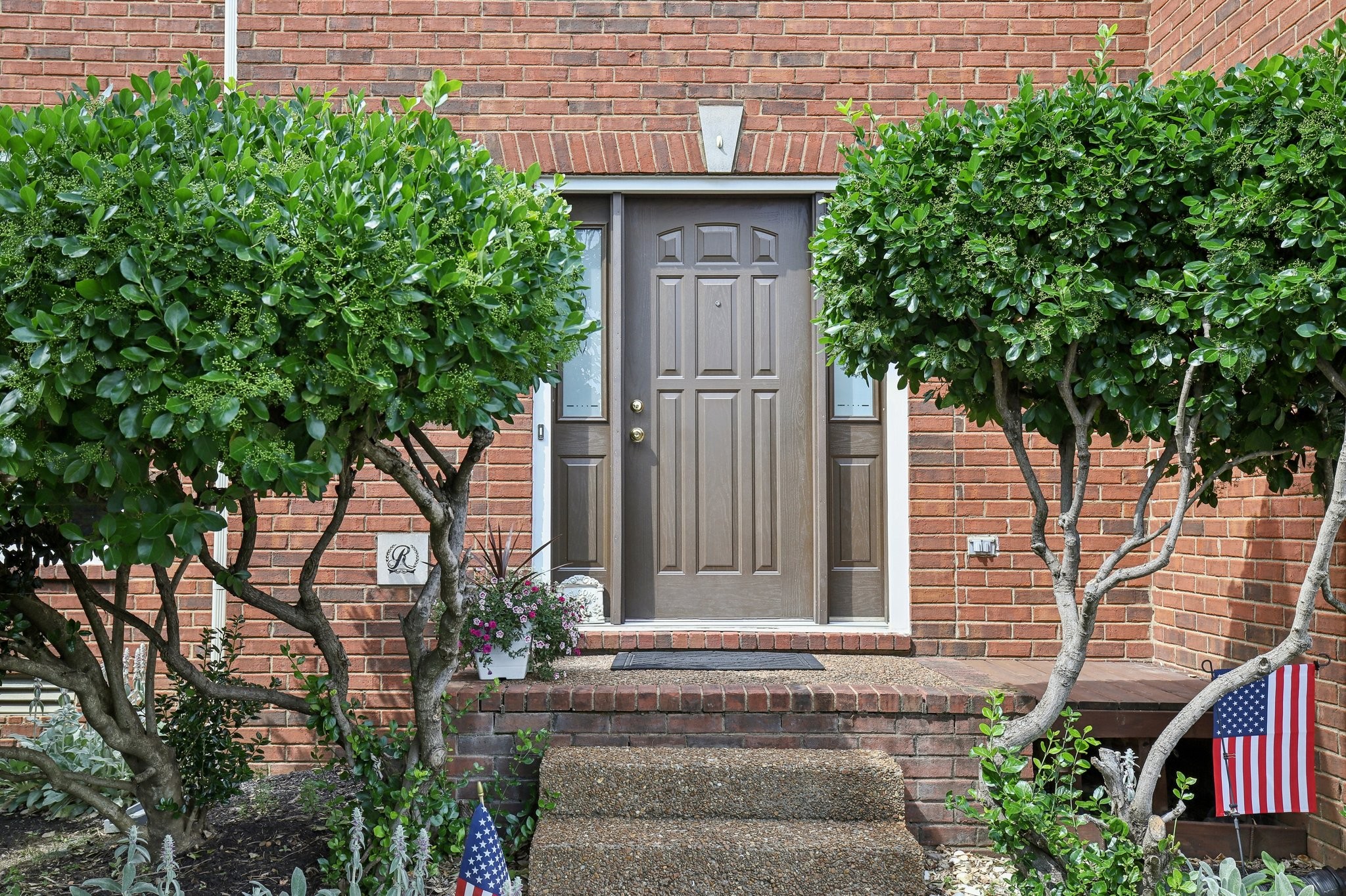 1438 Brighton Cir