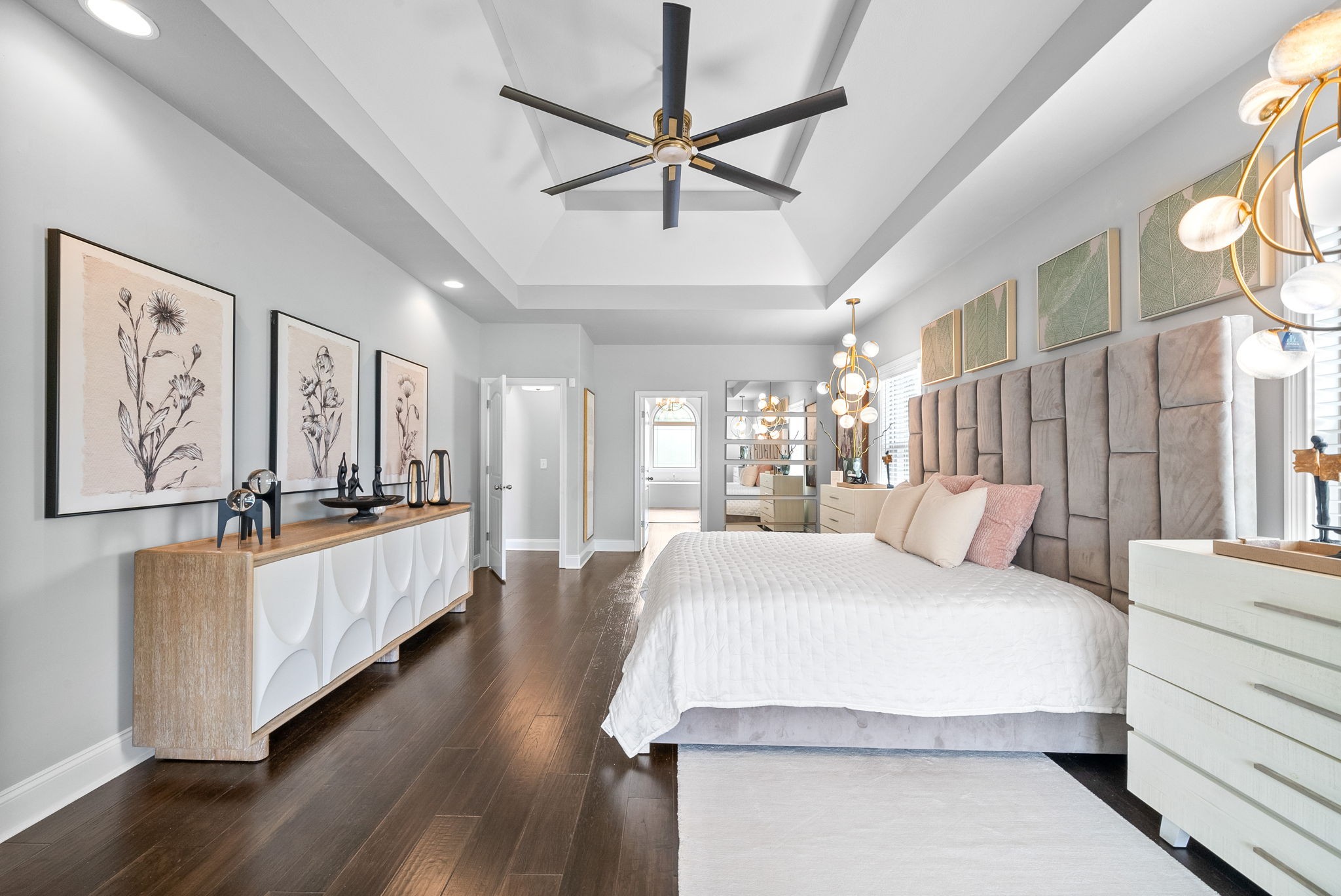 Clarksville, Tennessee 37042, United States, 5 Bedrooms Bedrooms, ,4 BathroomsBathrooms,Residential,Active,151466