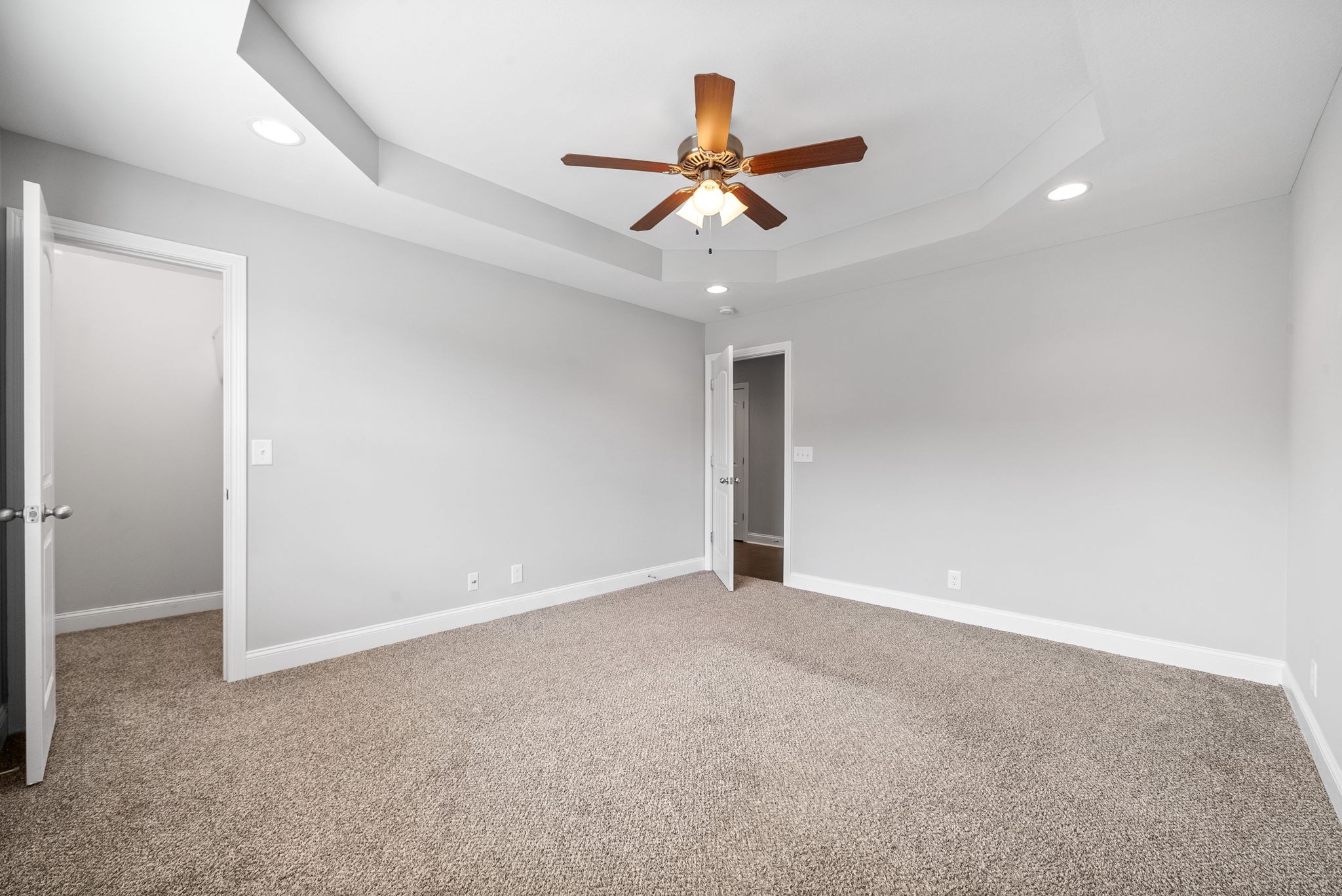 Clarksville, Tennessee 37042, United States, 5 Bedrooms Bedrooms, ,4 BathroomsBathrooms,Residential,Active,151466