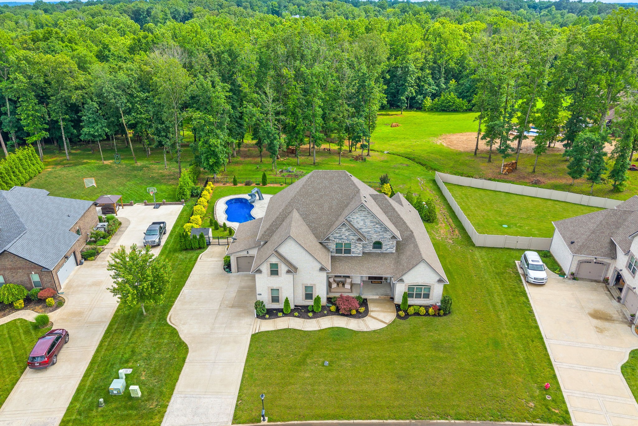 Clarksville, Tennessee 37042, United States, 5 Bedrooms Bedrooms, ,4 BathroomsBathrooms,Residential,Active,151466