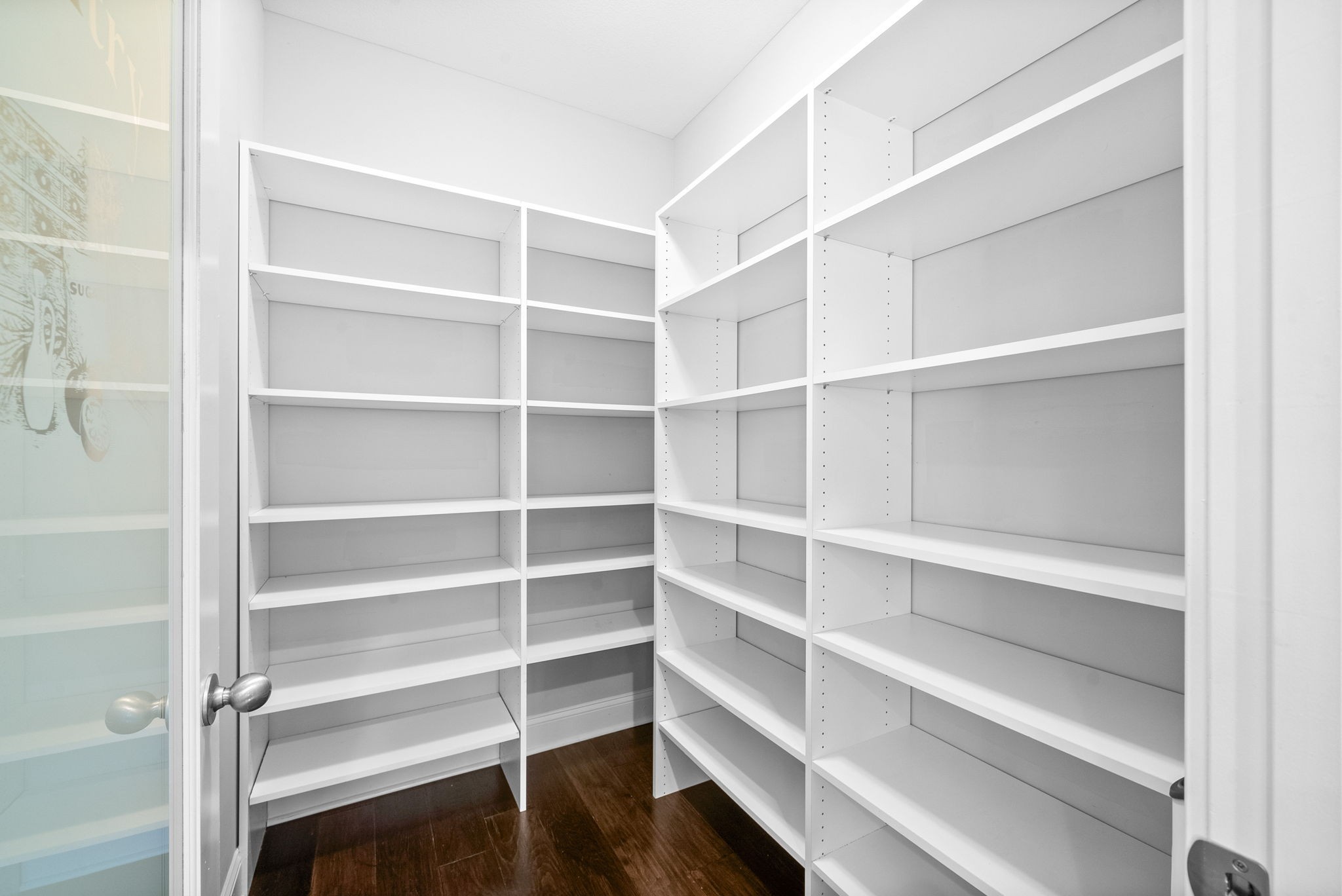 Clarksville, Tennessee 37042, United States, 5 Bedrooms Bedrooms, ,4 BathroomsBathrooms,Residential,Active,151466