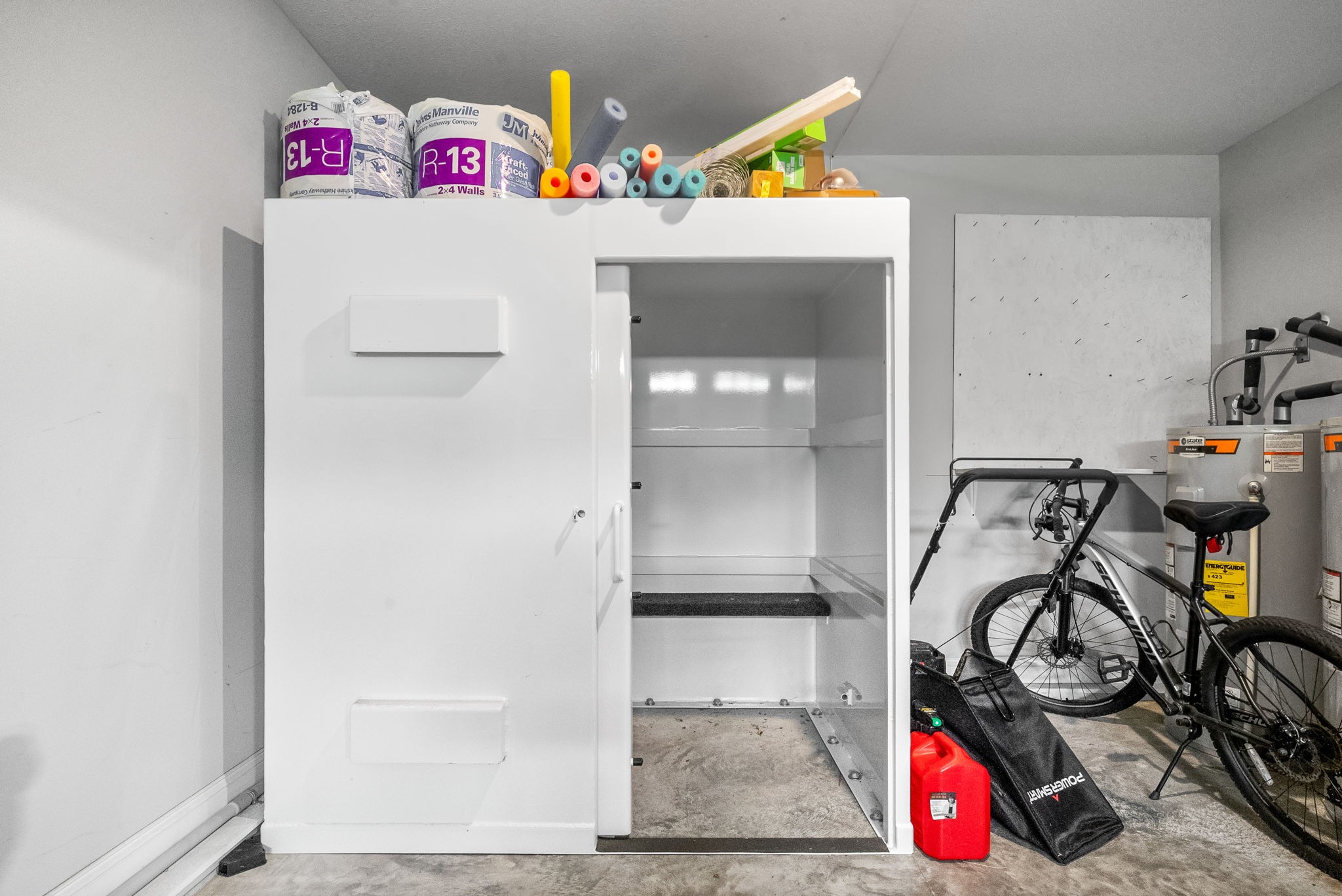 Clarksville, Tennessee 37042, United States, 5 Bedrooms Bedrooms, ,4 BathroomsBathrooms,Residential,Active,151466