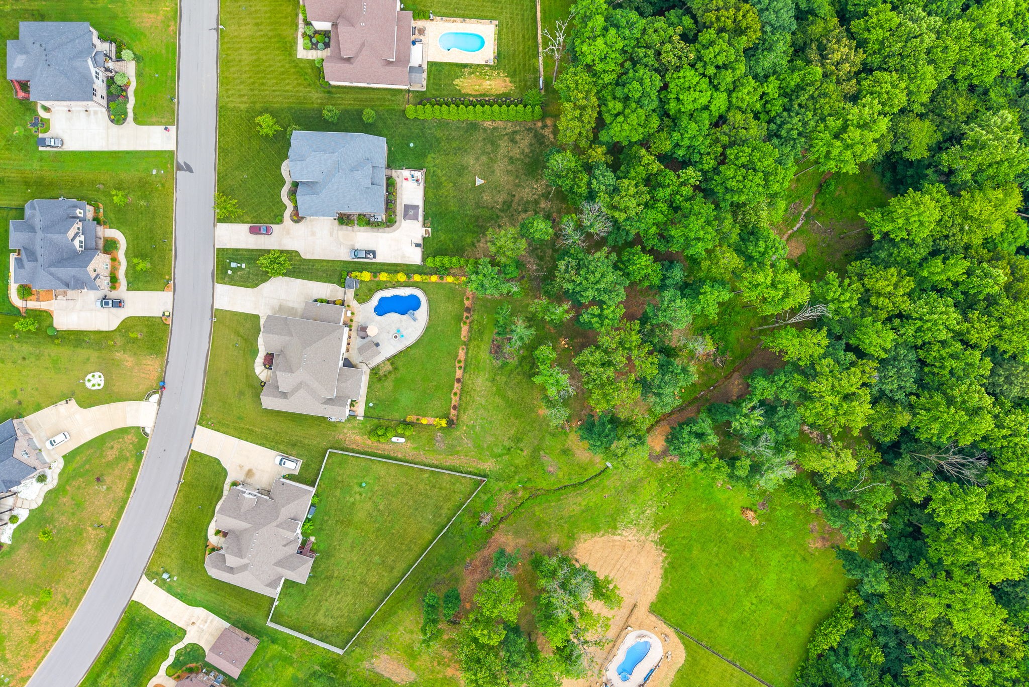 Clarksville, Tennessee 37042, United States, 5 Bedrooms Bedrooms, ,4 BathroomsBathrooms,Residential,Active,151466