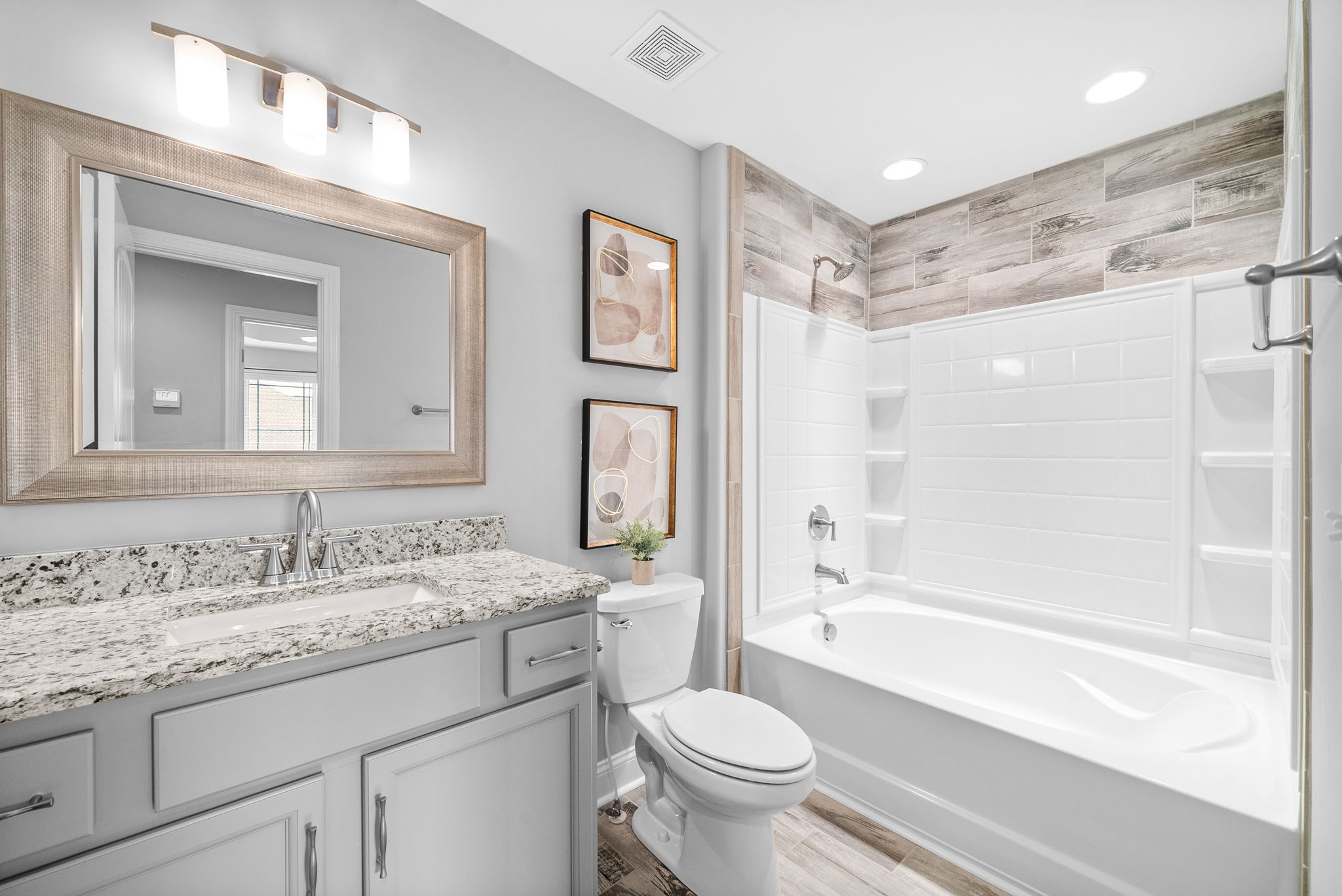 Clarksville, Tennessee 37042, United States, 5 Bedrooms Bedrooms, ,4 BathroomsBathrooms,Residential,Active,151466