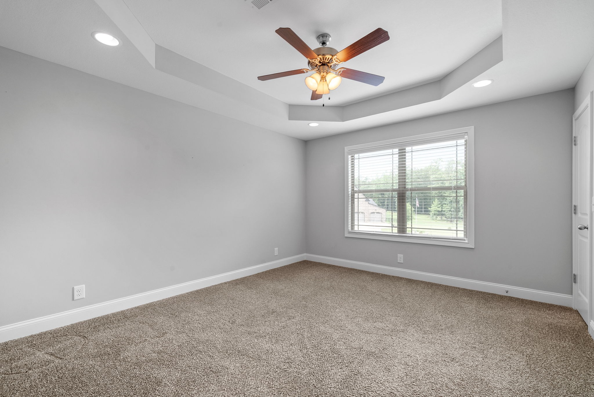 Clarksville, Tennessee 37042, United States, 5 Bedrooms Bedrooms, ,4 BathroomsBathrooms,Residential,Active,151466