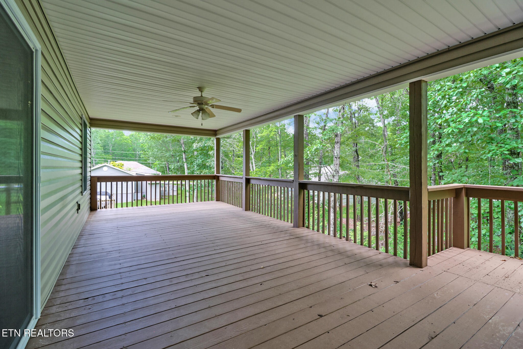 348 Lakeview Drive